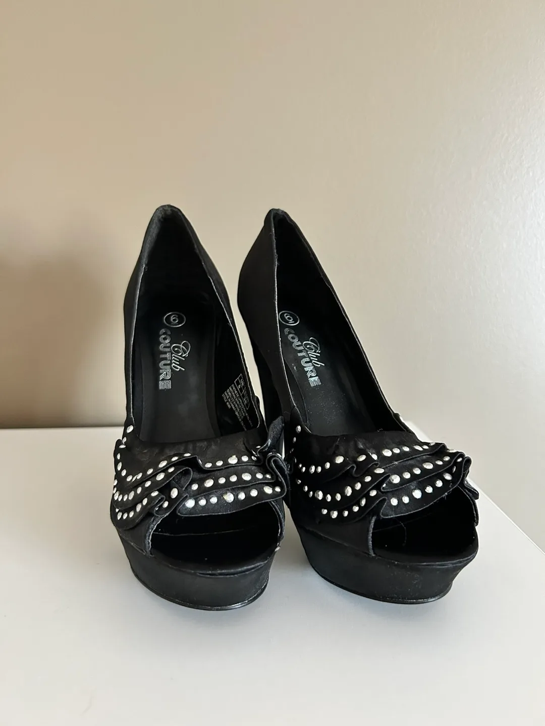Club couture black size 6 heels thumbnail