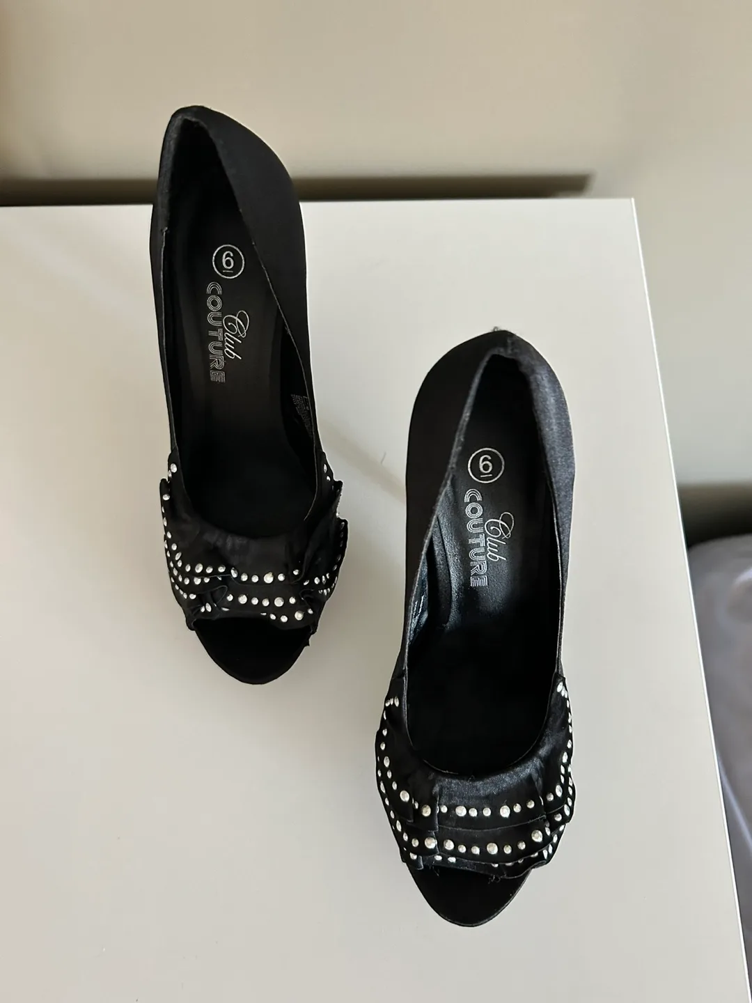 Club couture black size 6 heels image indicator(6)