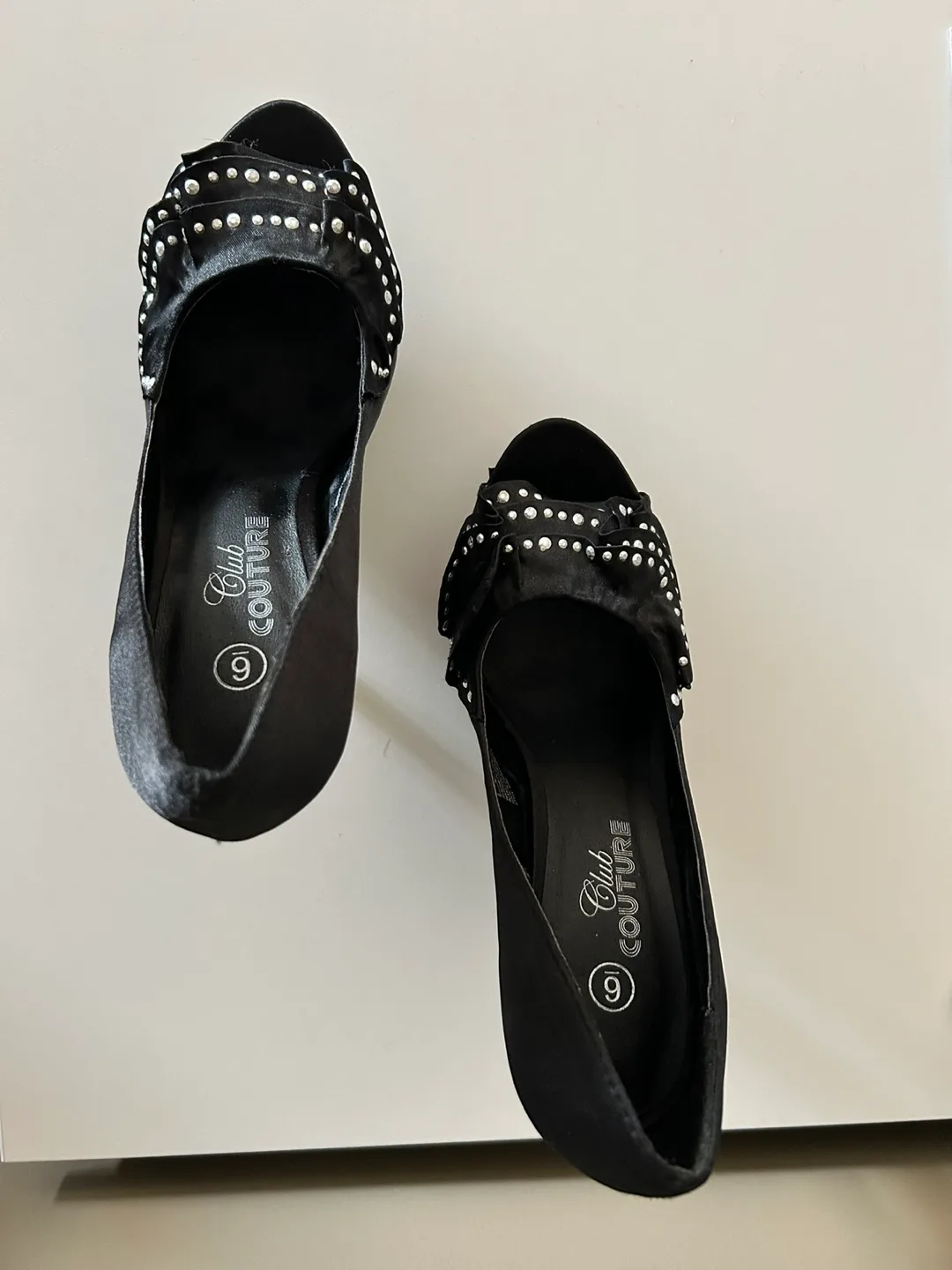 Club couture black size 6 heels image indicator(8)