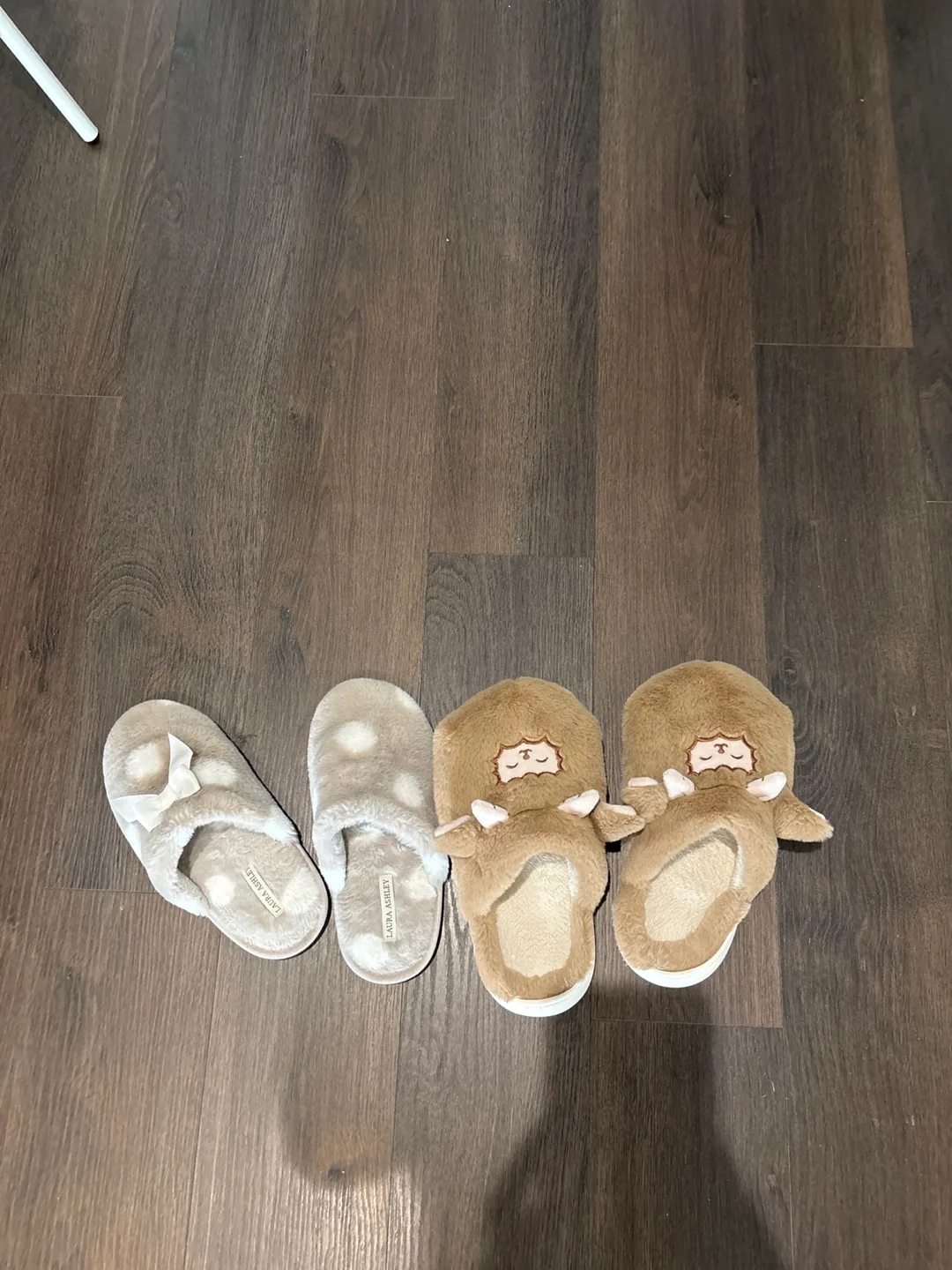 Slippers - Size 9/10 thumbnail