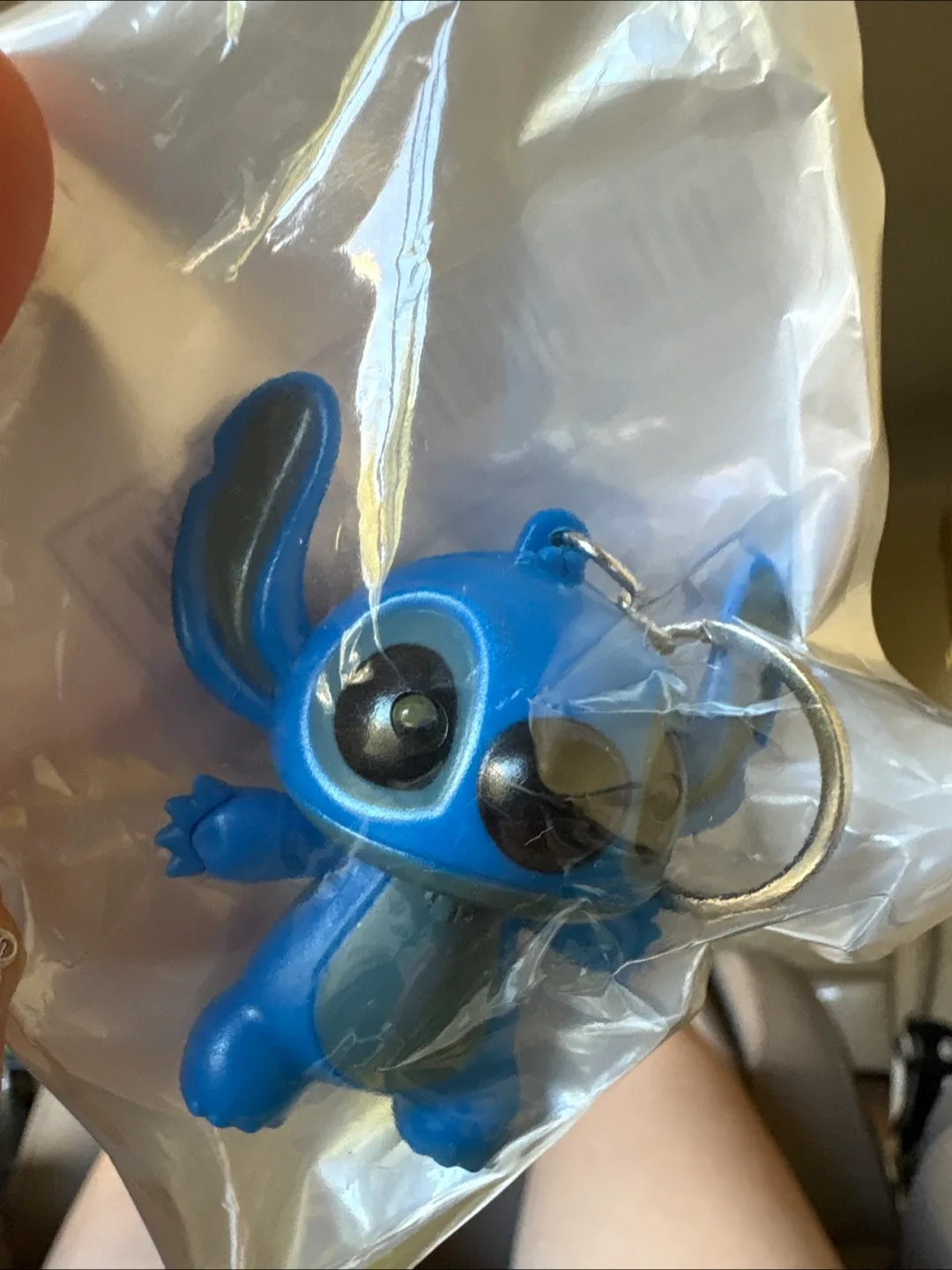 Disney Lilo & Stitch Keychain - New 🇨🇦 thumbnail