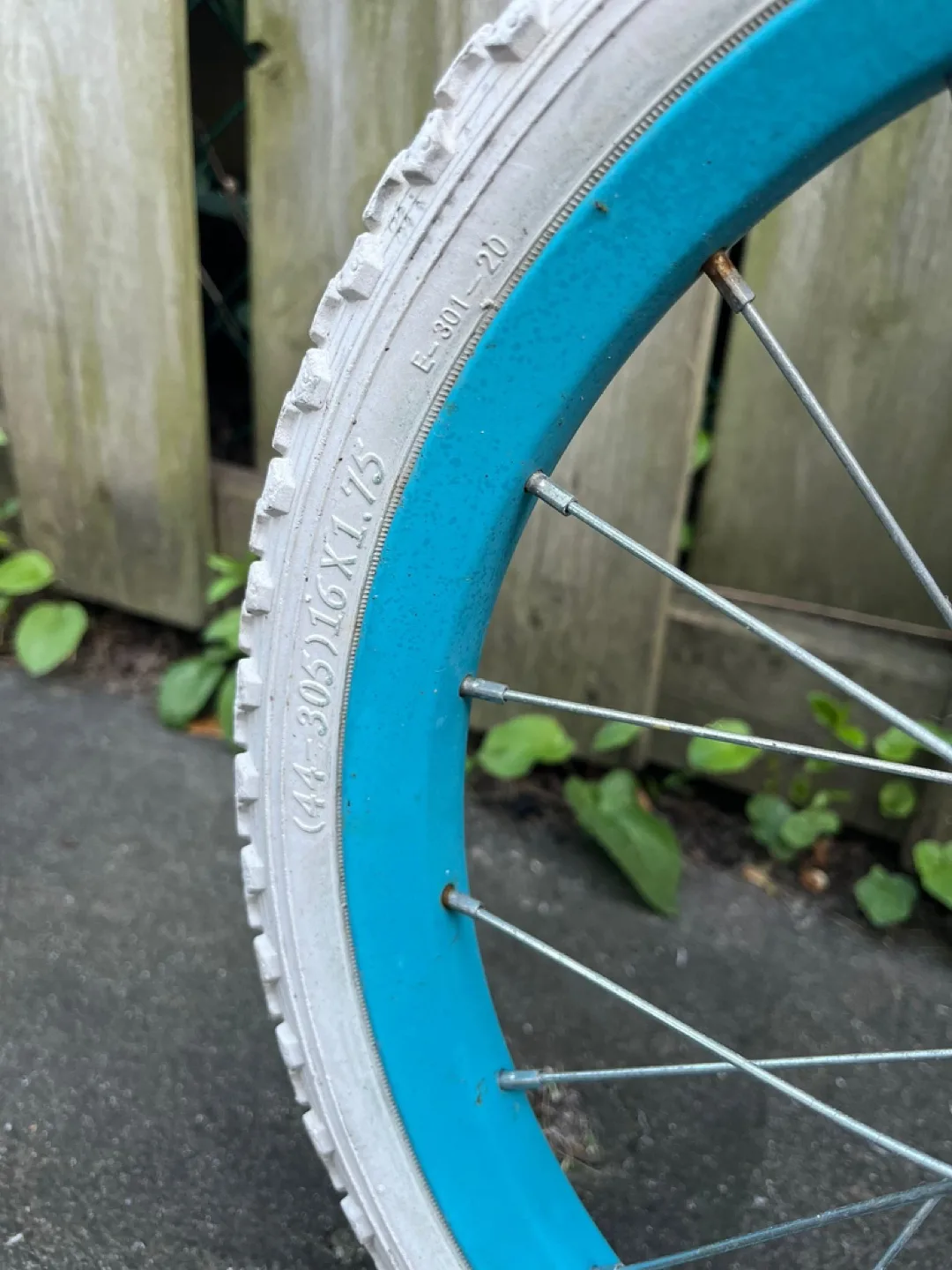 Huffy Disney Frozen Girls Bike - 16 inch image indicator(3)