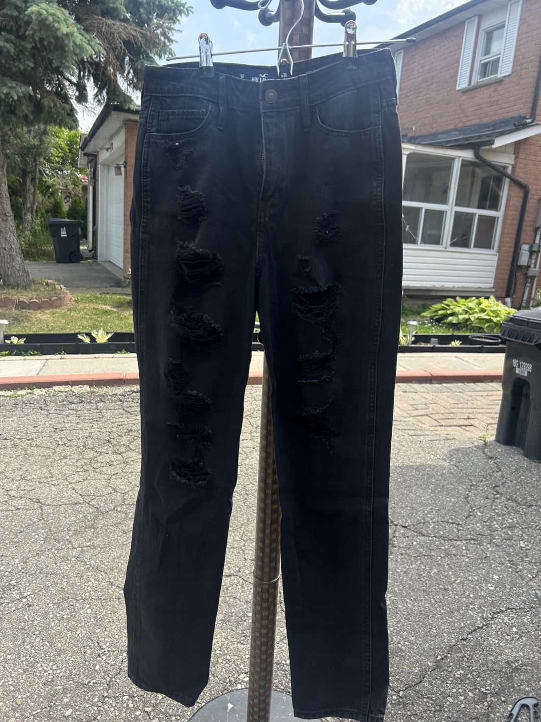 Hollister Ultra High-Rise Mom Jeans, Size 3R - photo 4