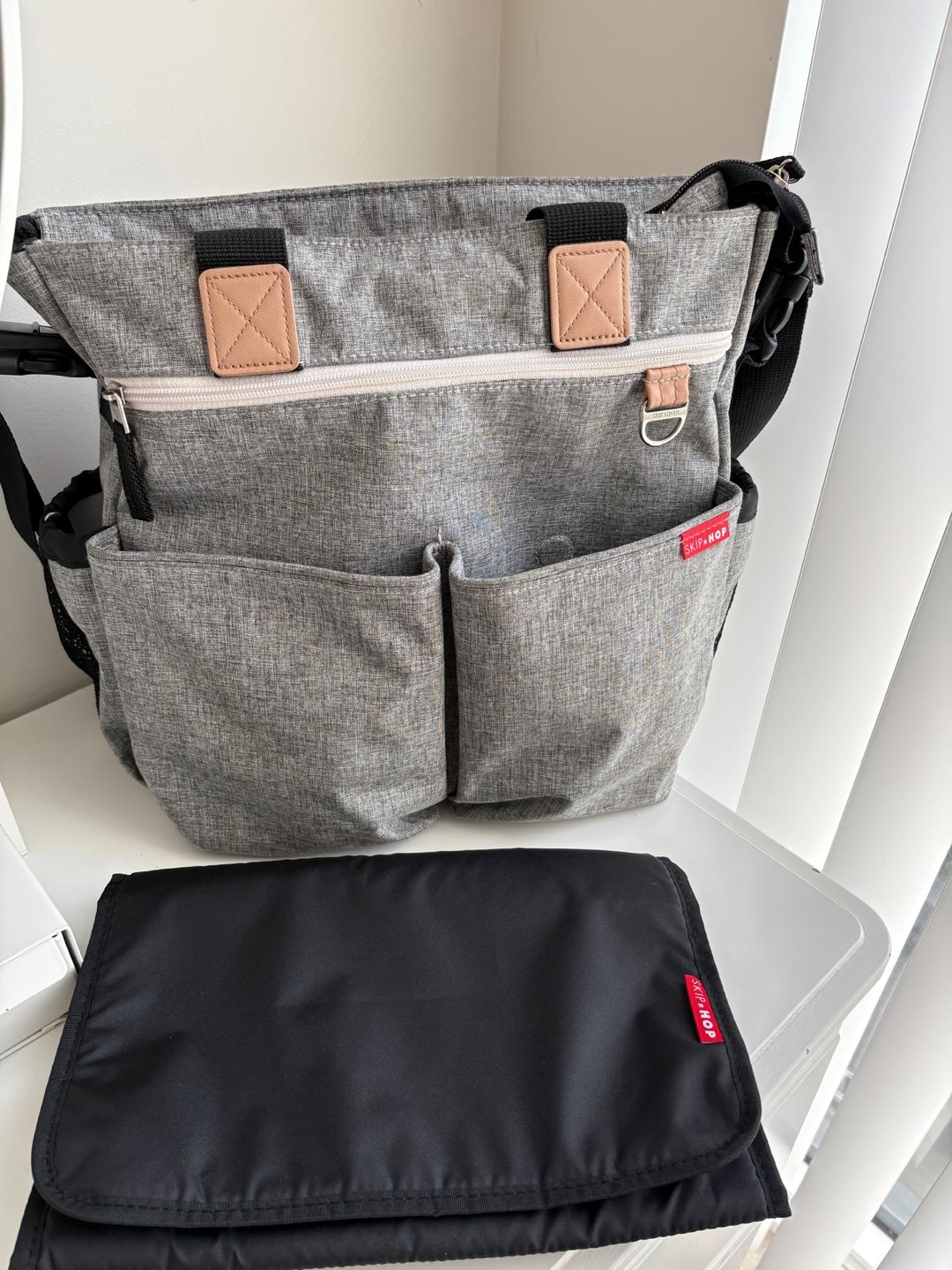 Skip Hop Grey Diaper Bag with Changing Pad - photo 2
