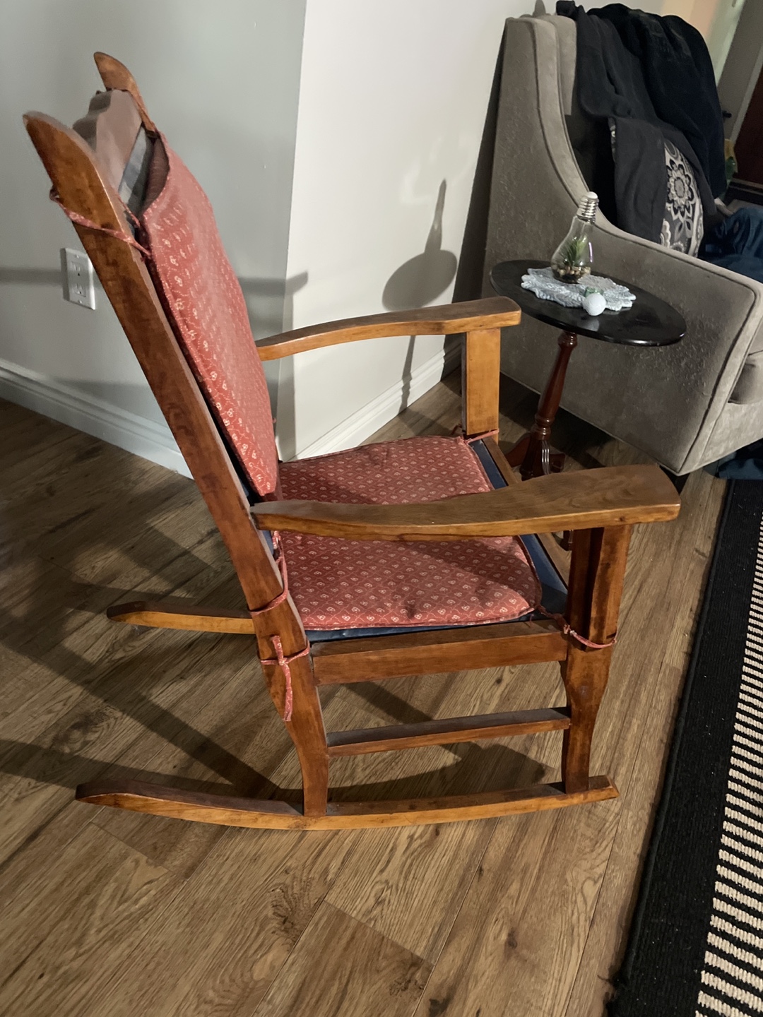 Wooden Rocking Chair with Red Cushions - photo 3