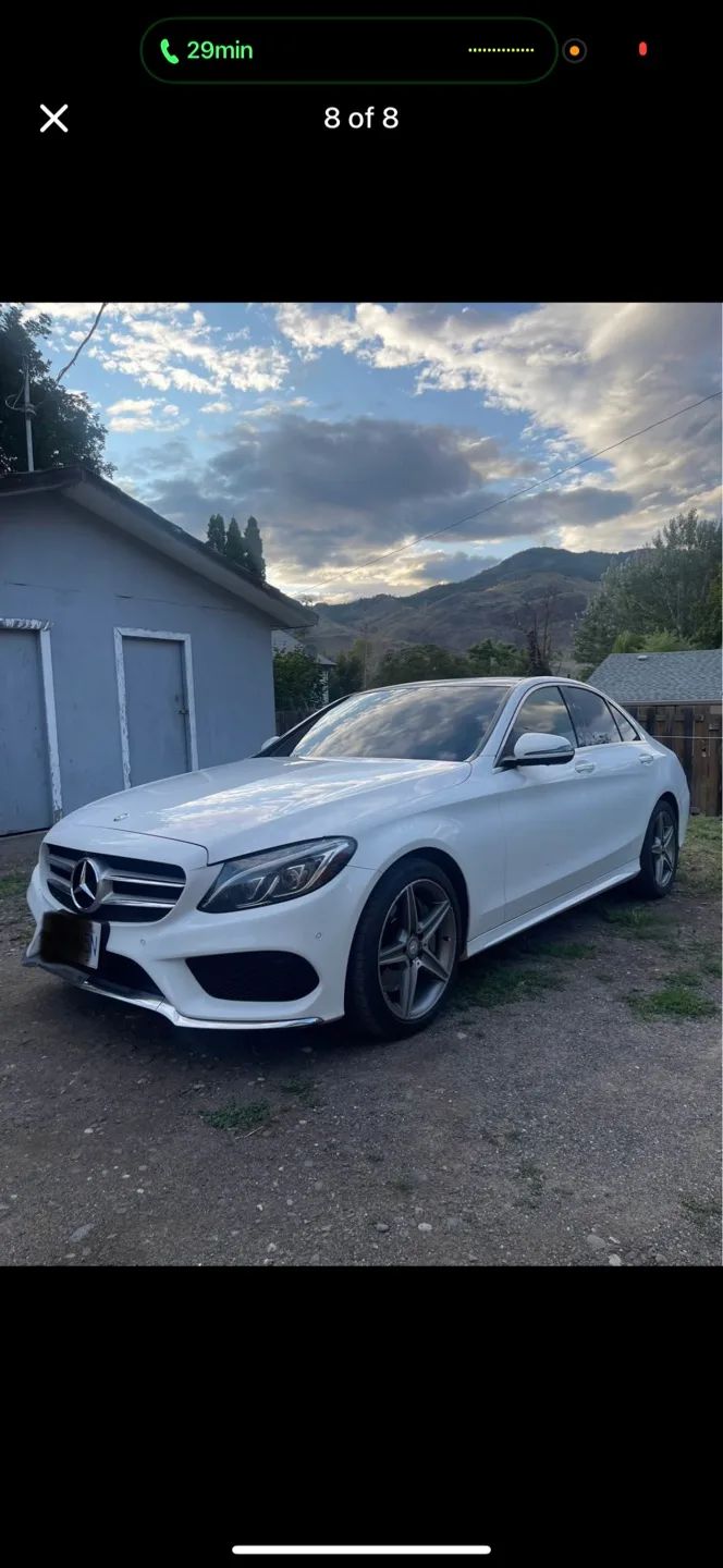 Mercedes-Benz C-Class Sedan - White thumbnail