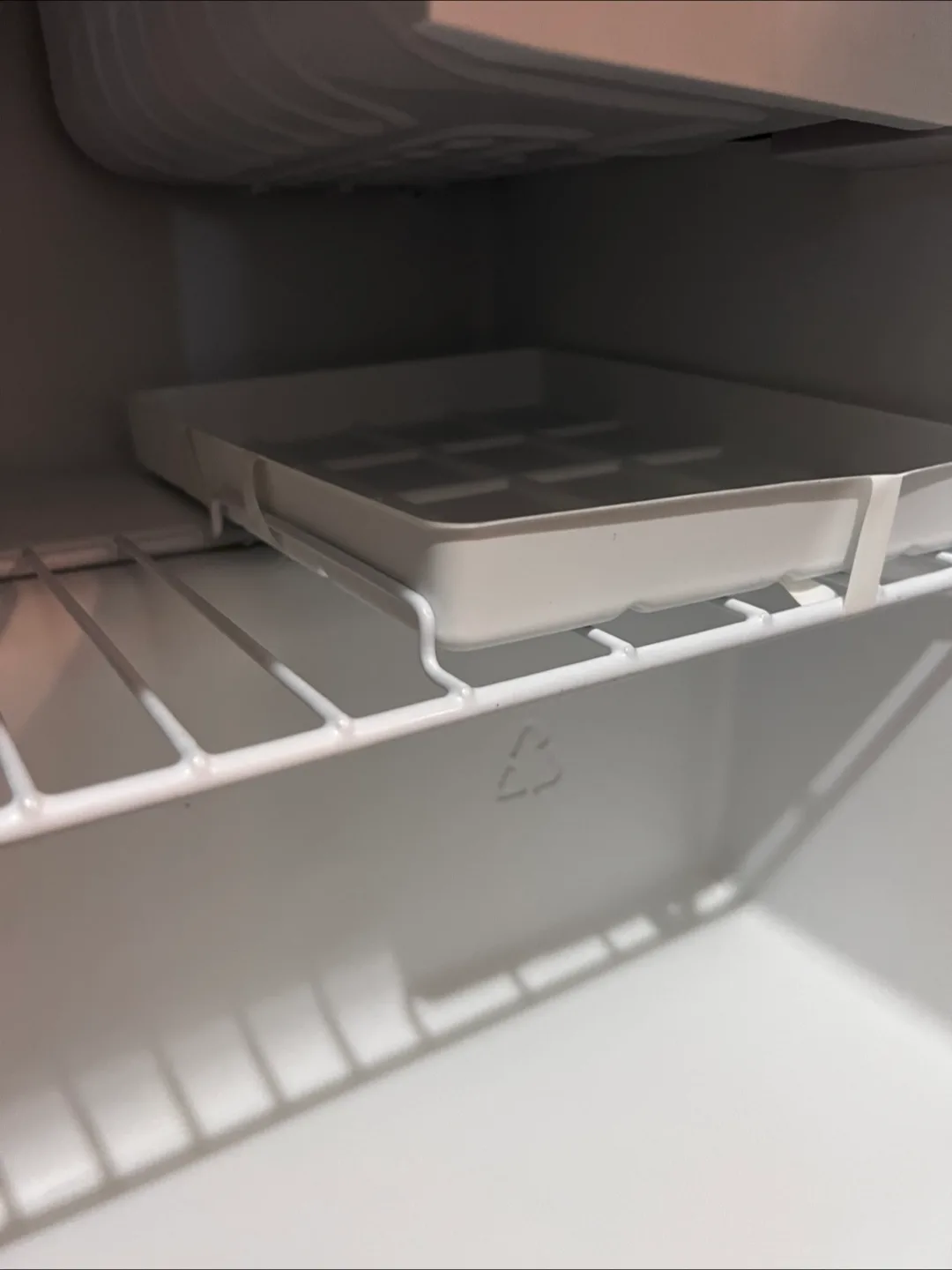 Galanz Compact Refrigerator - Black image indicator(10)