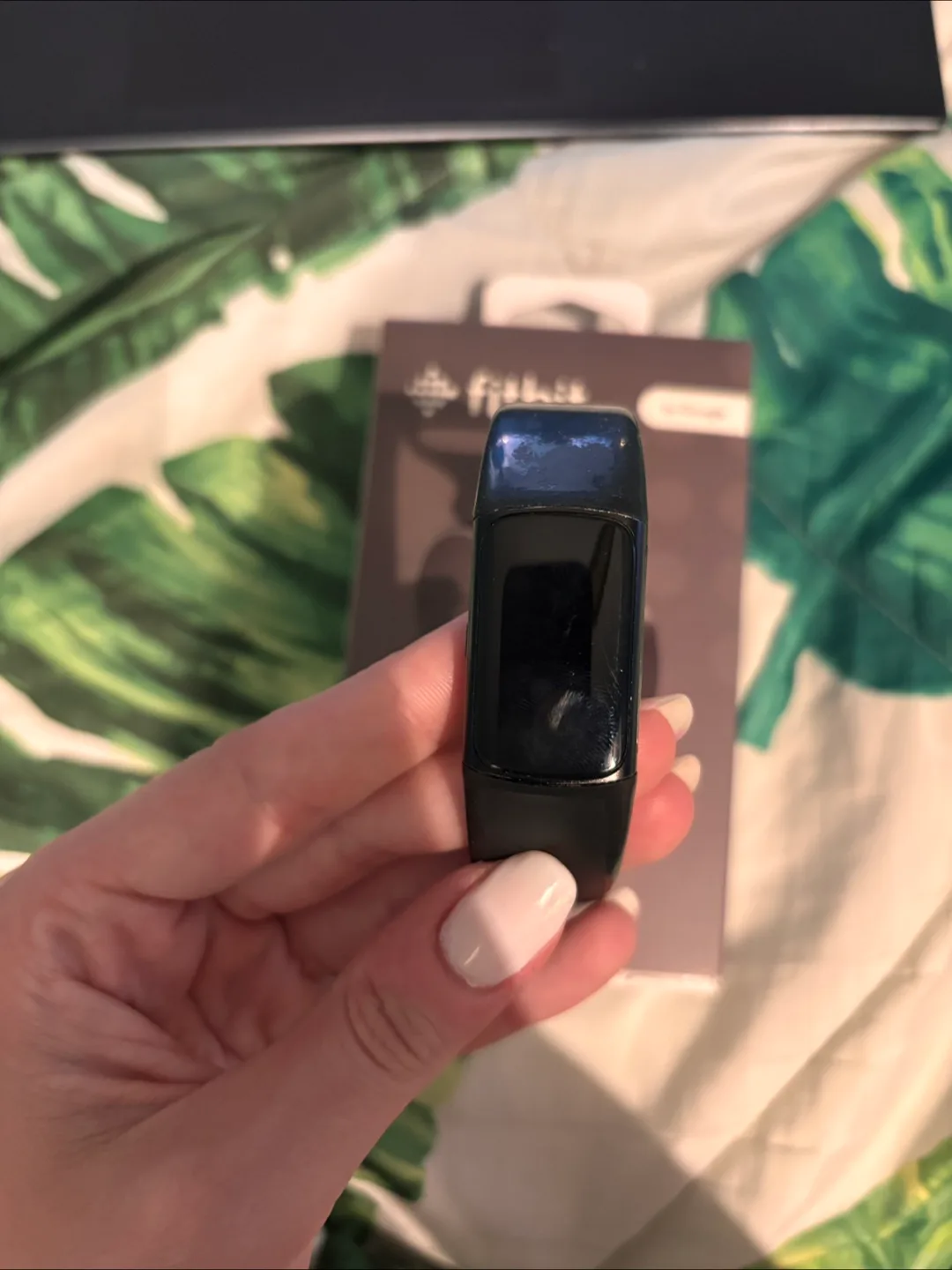 Fitbit Charge 6 - Black image indicator(2)