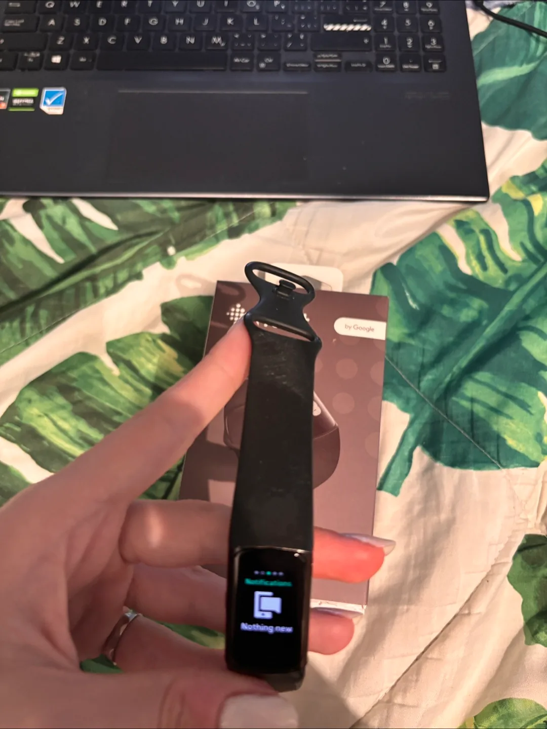 Fitbit Charge 6 - Black image indicator(4)