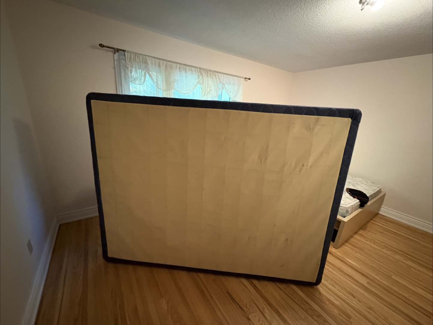 Bed Box - Queen Size