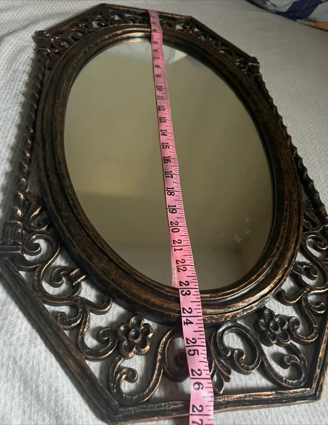 🇨🇦 Ornate Oval Wall Mirror ( thrifty pick). 🍁 image indicator(7)