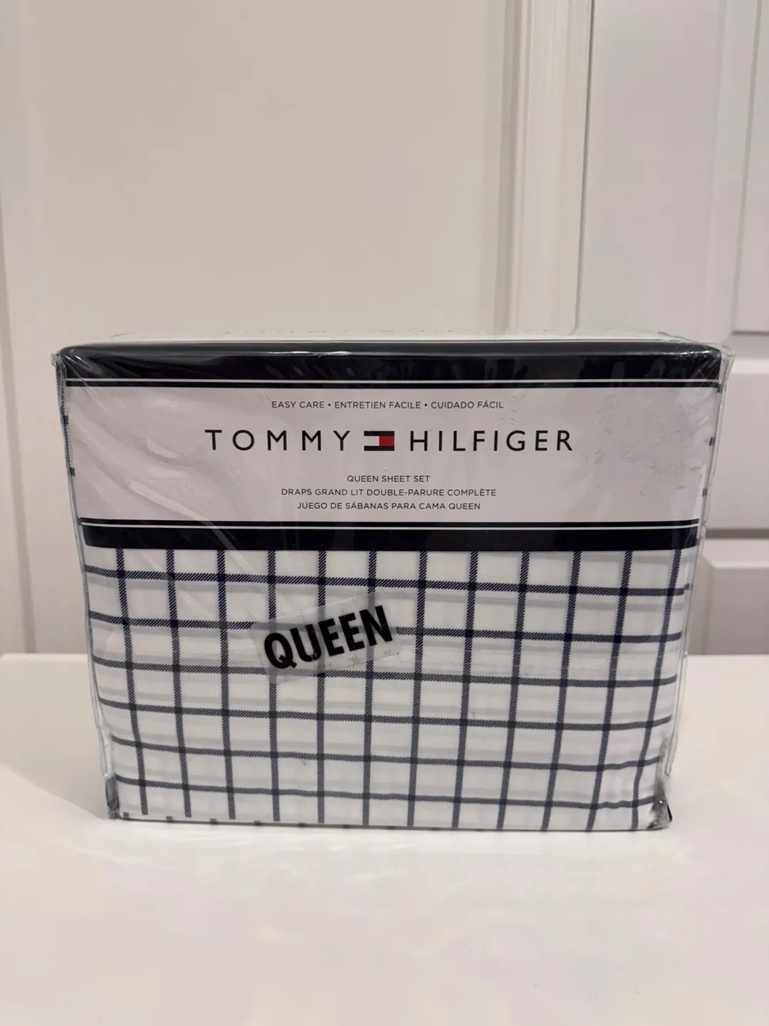 Tommy Hilfiger Queen Sheet Set (Brand-new) thumbnail