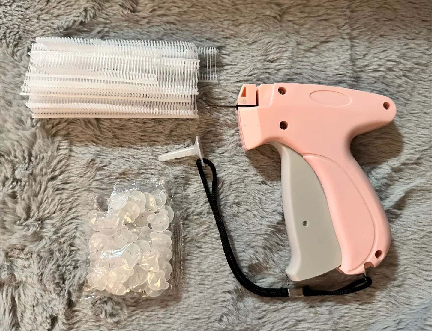 Clothing Label Gun with Fasteners & Buttons thumbnail