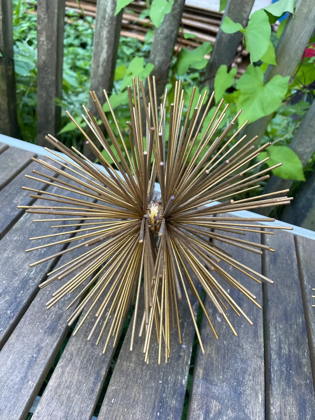 A lot of 2MCM gold tone metal sunburst see urchin image indicator(3)