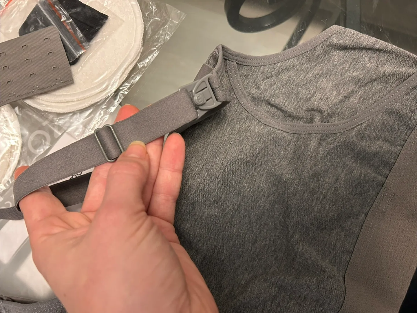 MOMCOZY. The Original: Nursing and Pumping Bra XS-S-M image indicator(5)