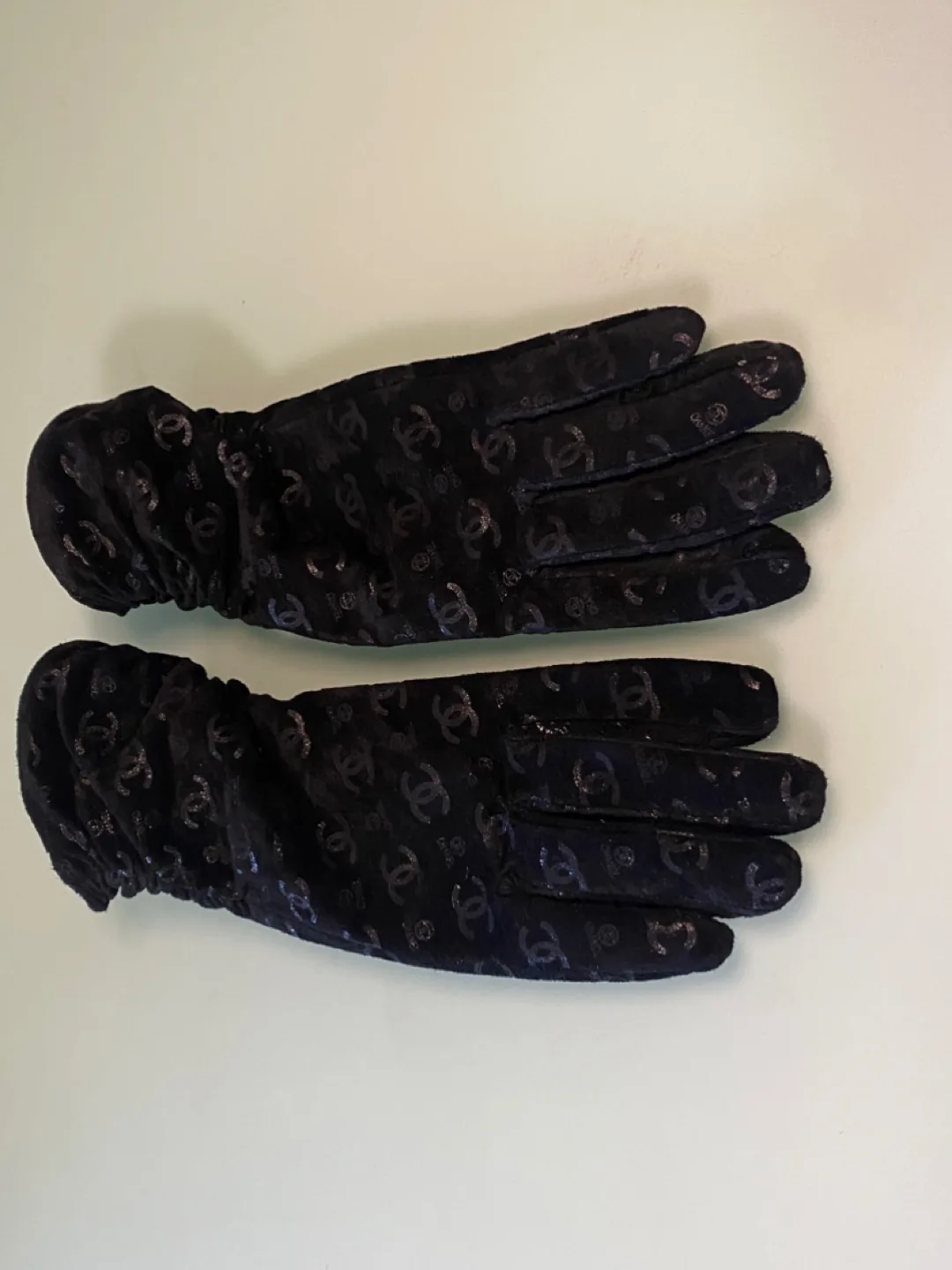 Chanel lady’s gloves reflective monogram thumbnail