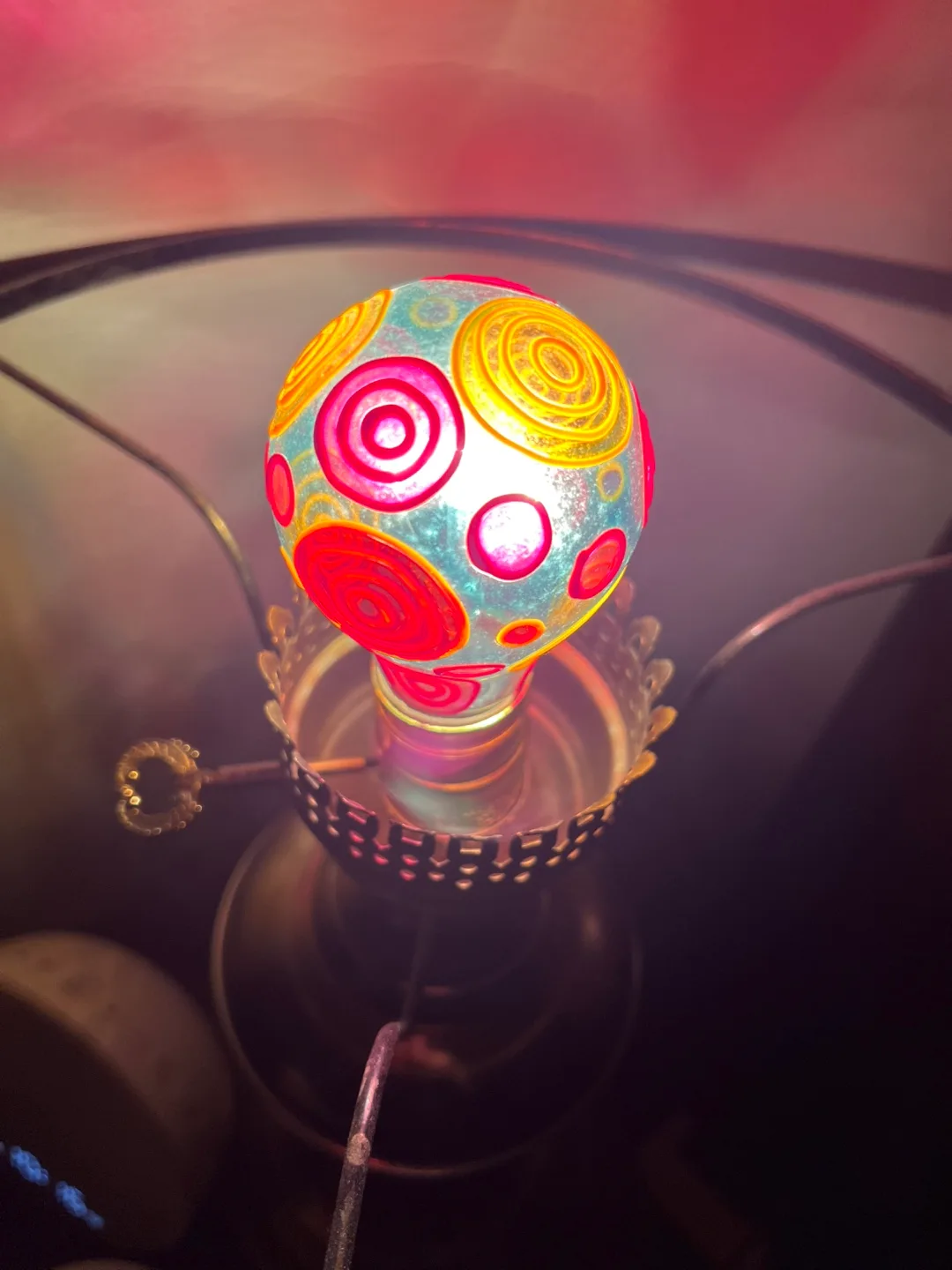 Retro “Stained Glass” Light Bulbs thumbnail