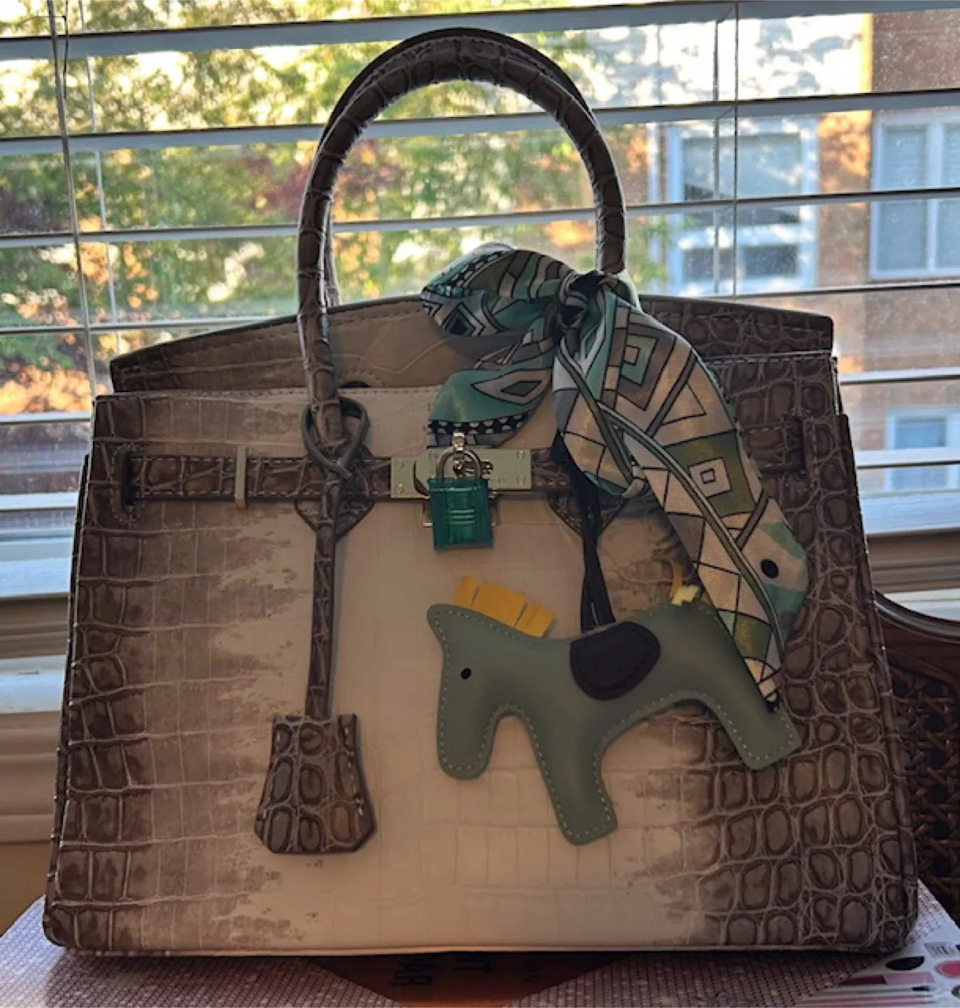 🤩 Himalayan Style Handbag w/Acessories thumbnail