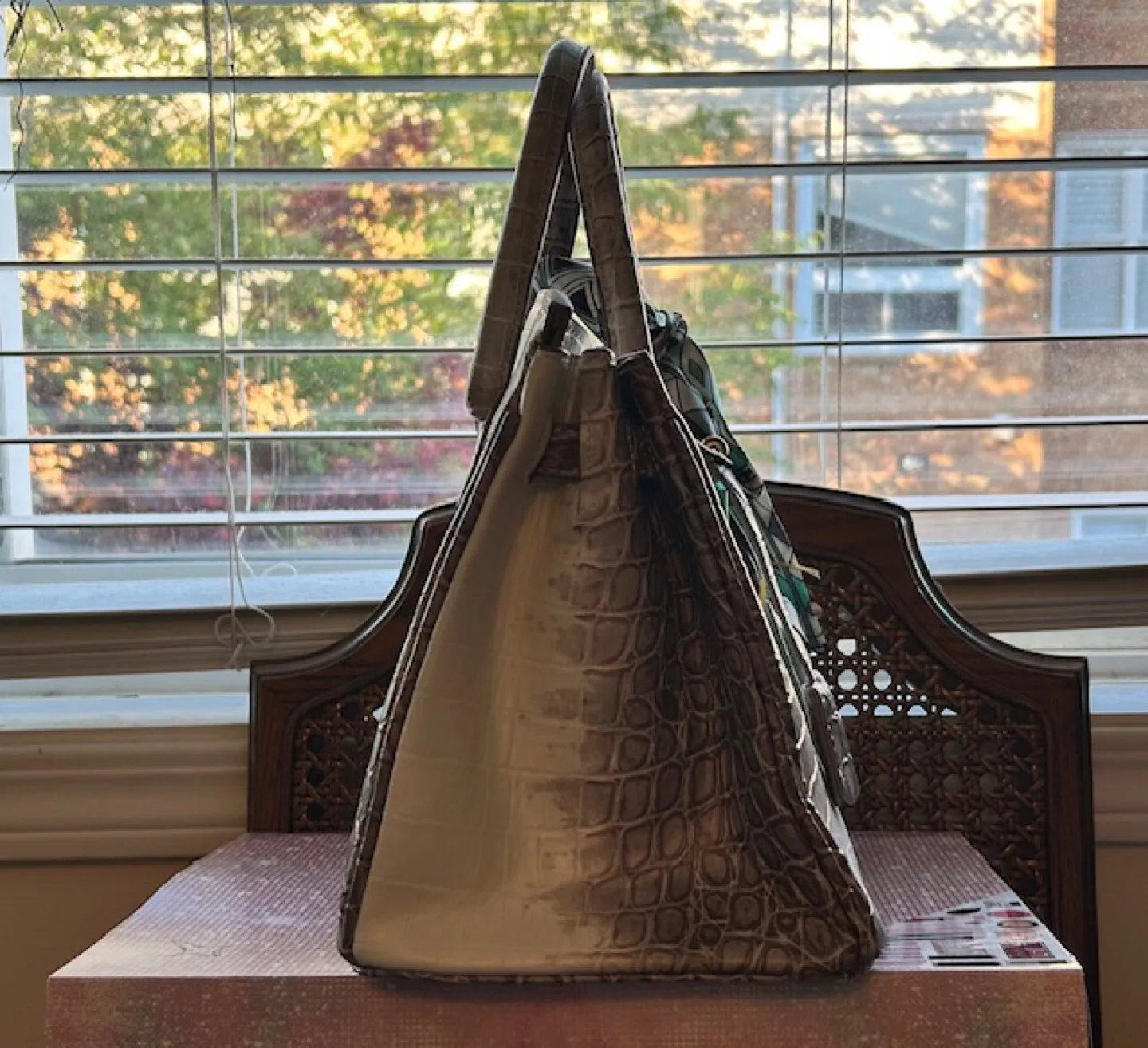 🤩 Himalayan Style Handbag w/Acessories image indicator(6)