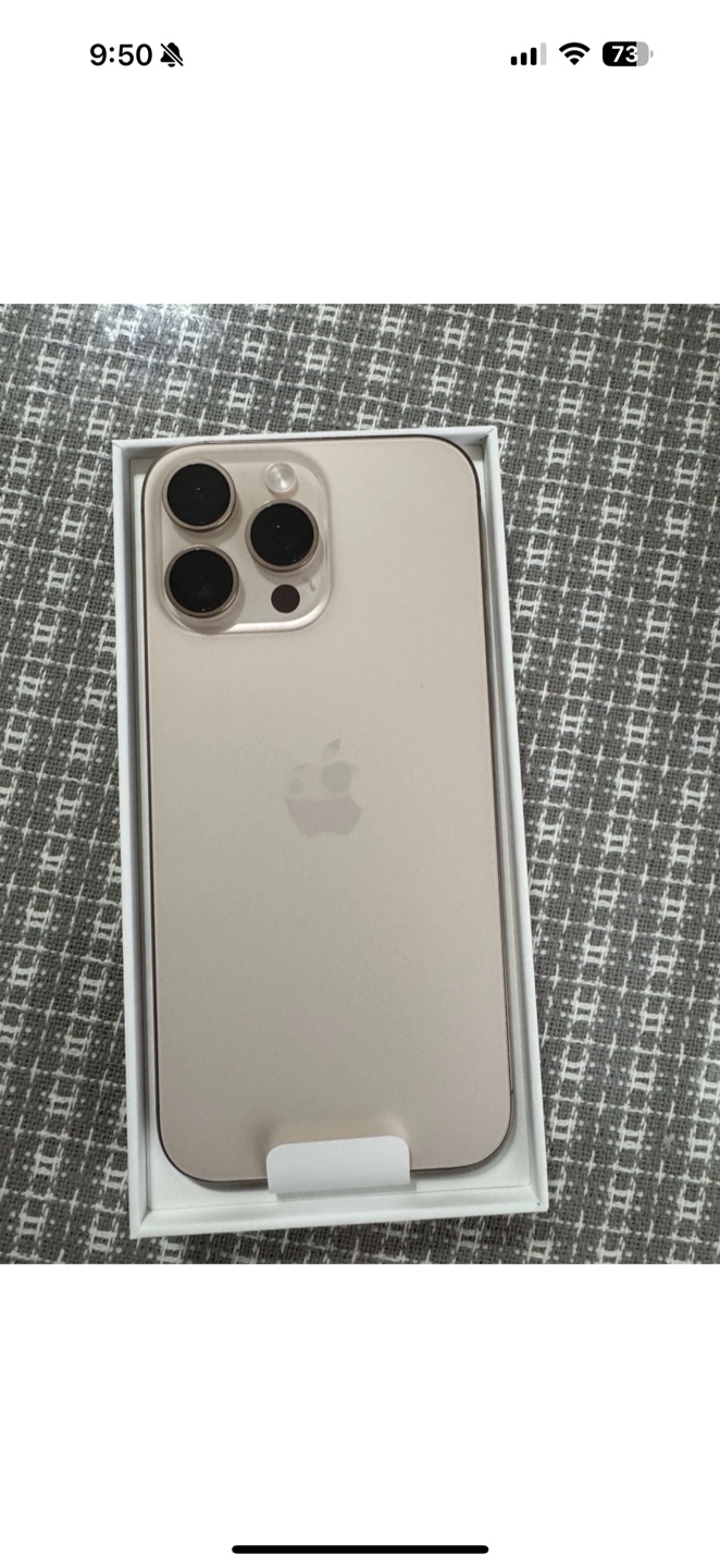 iPhone 16 Pro Max 256GB Gold - photo 2