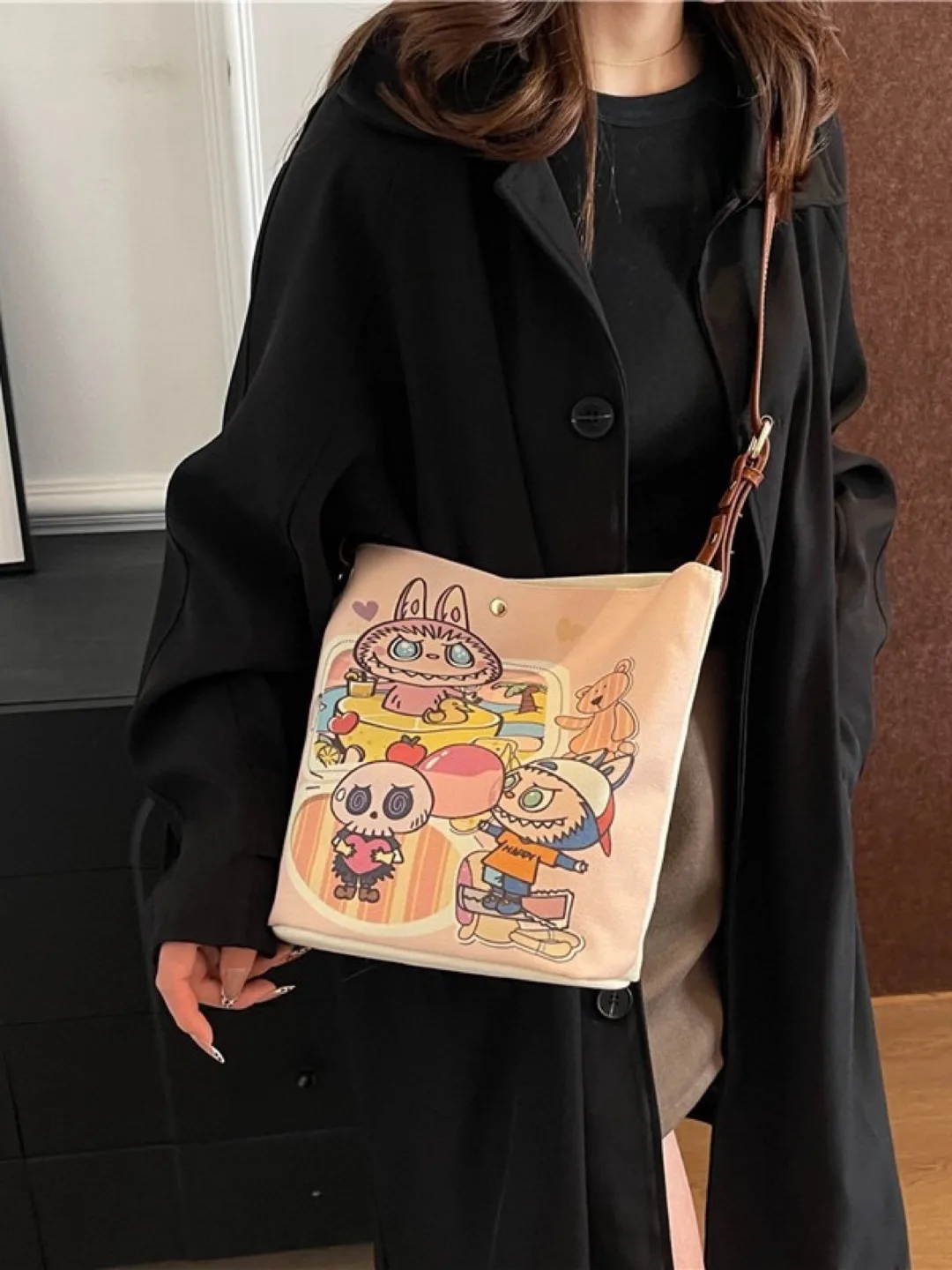Labubu Cartoon Print Bucket Bag thumbnail