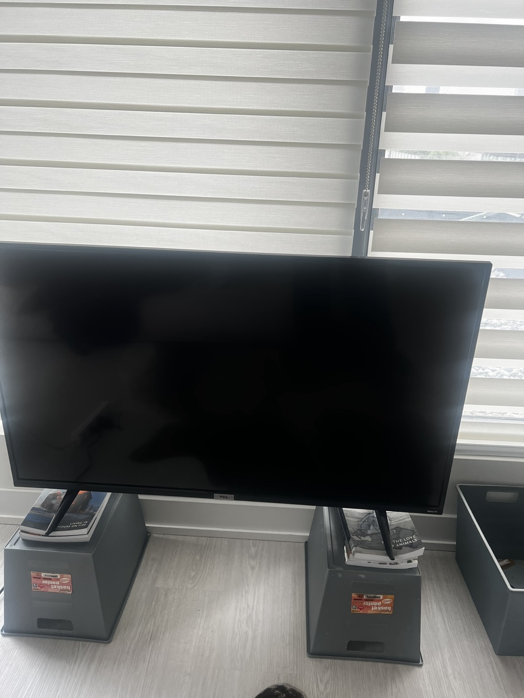 TCL Roku TV - photo 2
