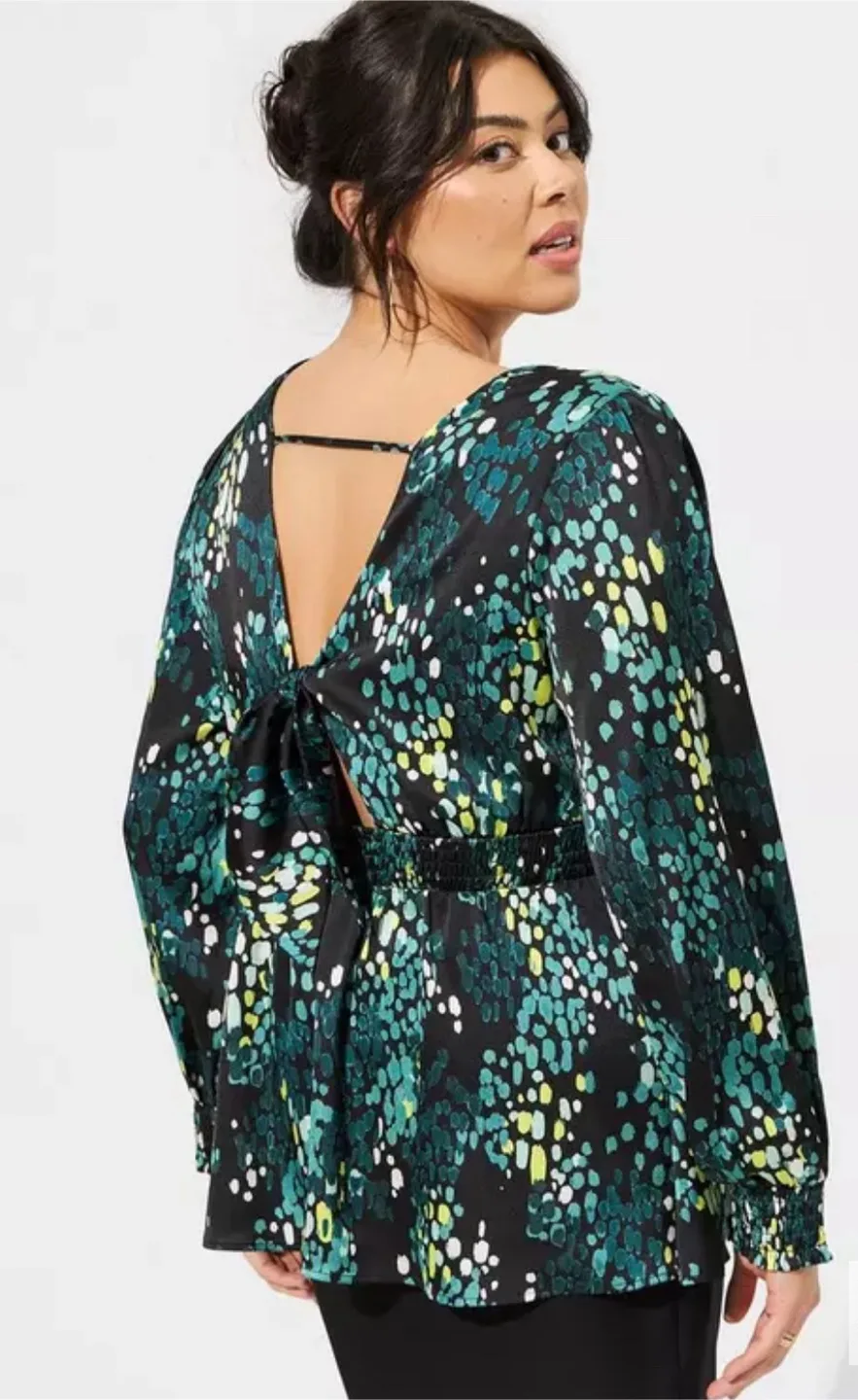 Torrid Blouse, Size 4 image indicator(3)