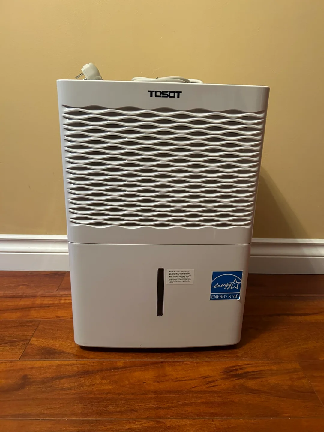 Tosot 22 Pint Dehumidifier thumbnail