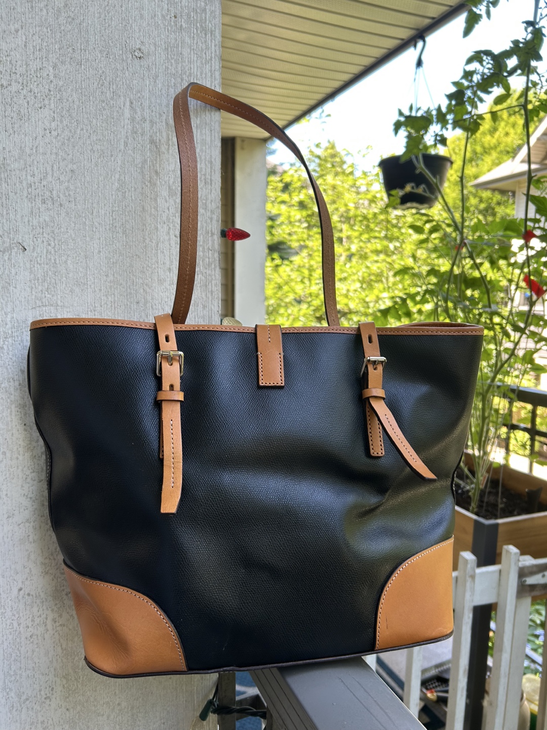 Dooney & Bourke Black Leather Tote Bag - photo 2