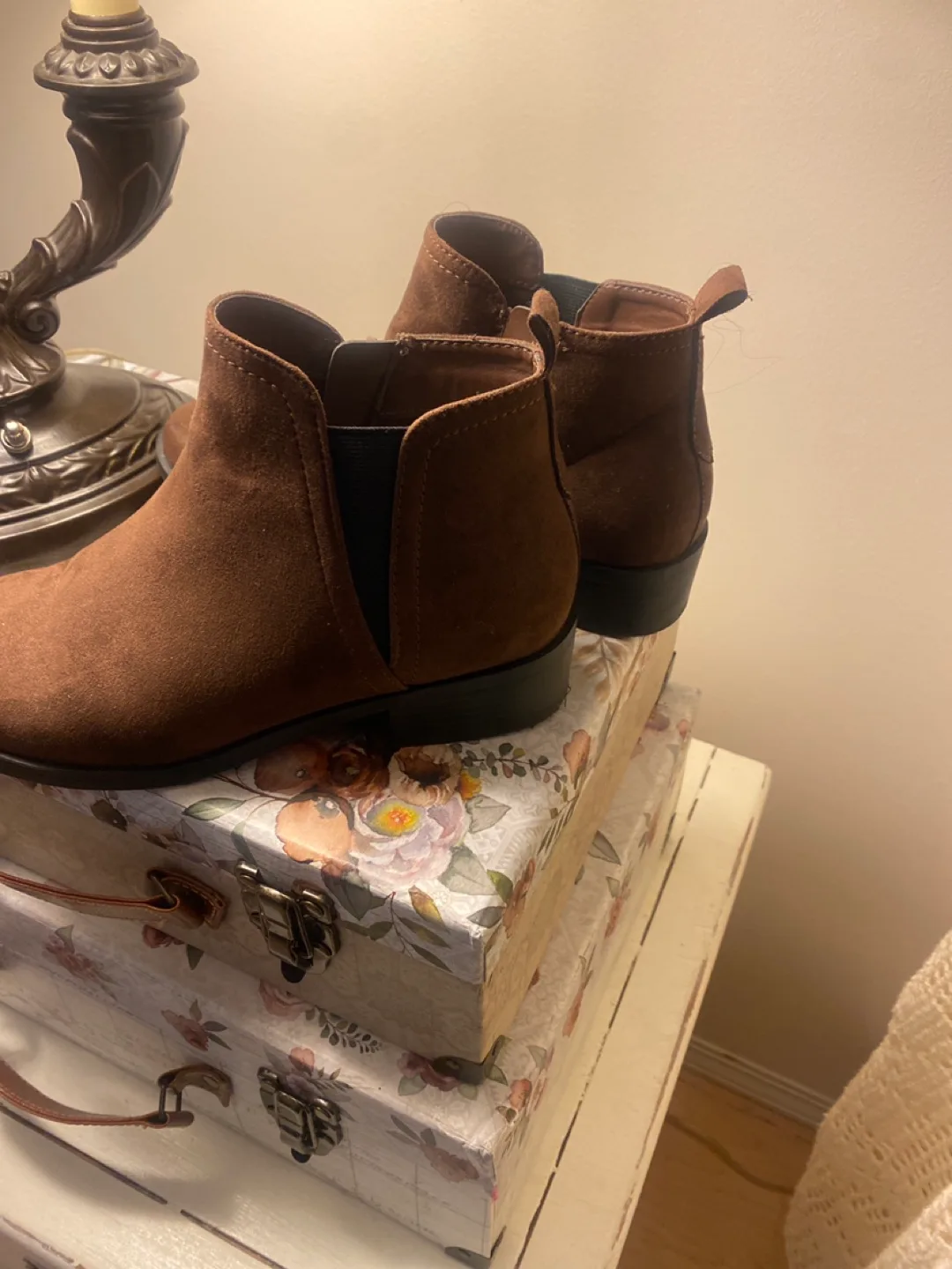 Time and Tru Brown Ankle Boots Size 7 image indicator(4)