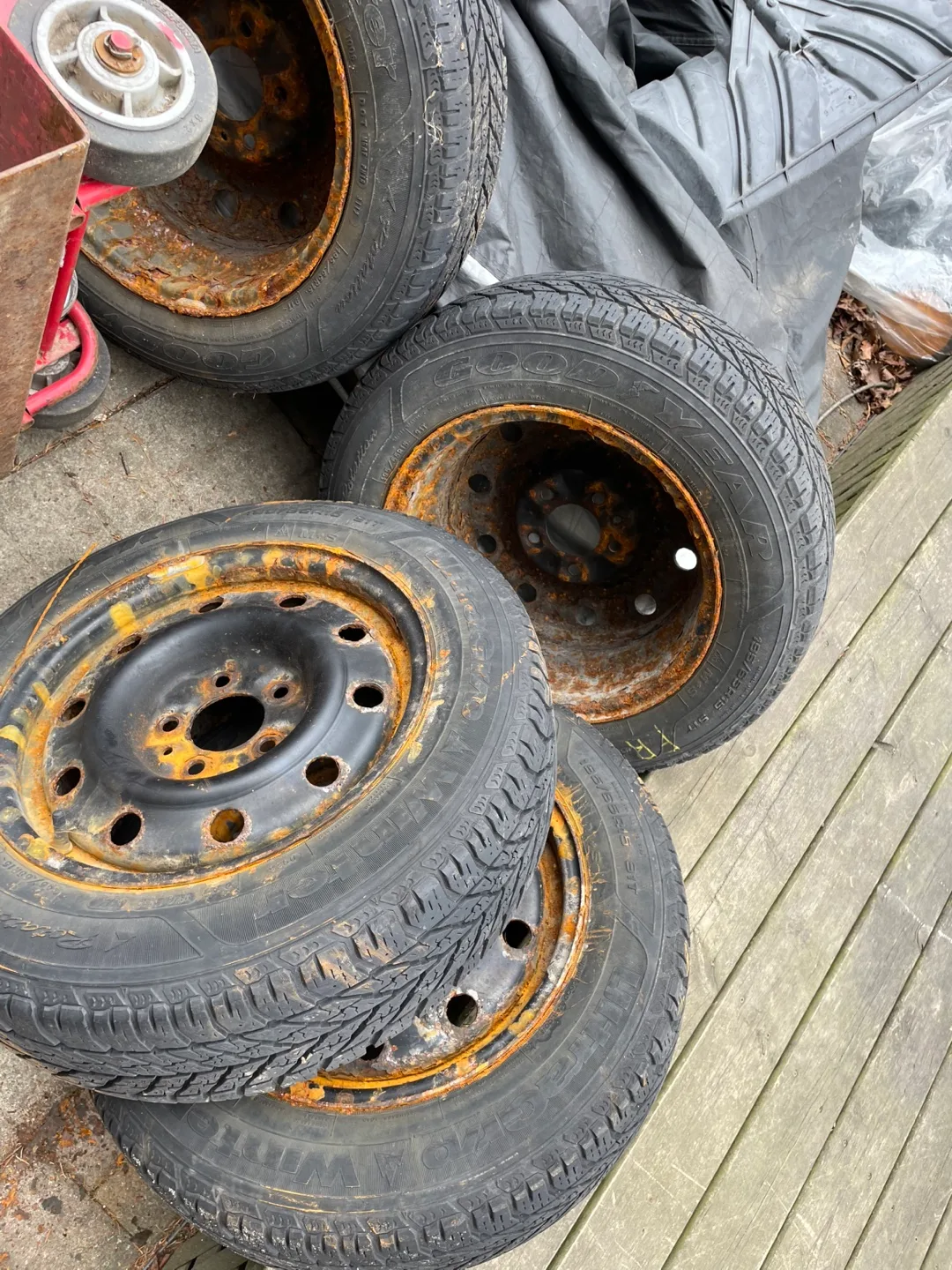 Car civic - winter tires thumbnail