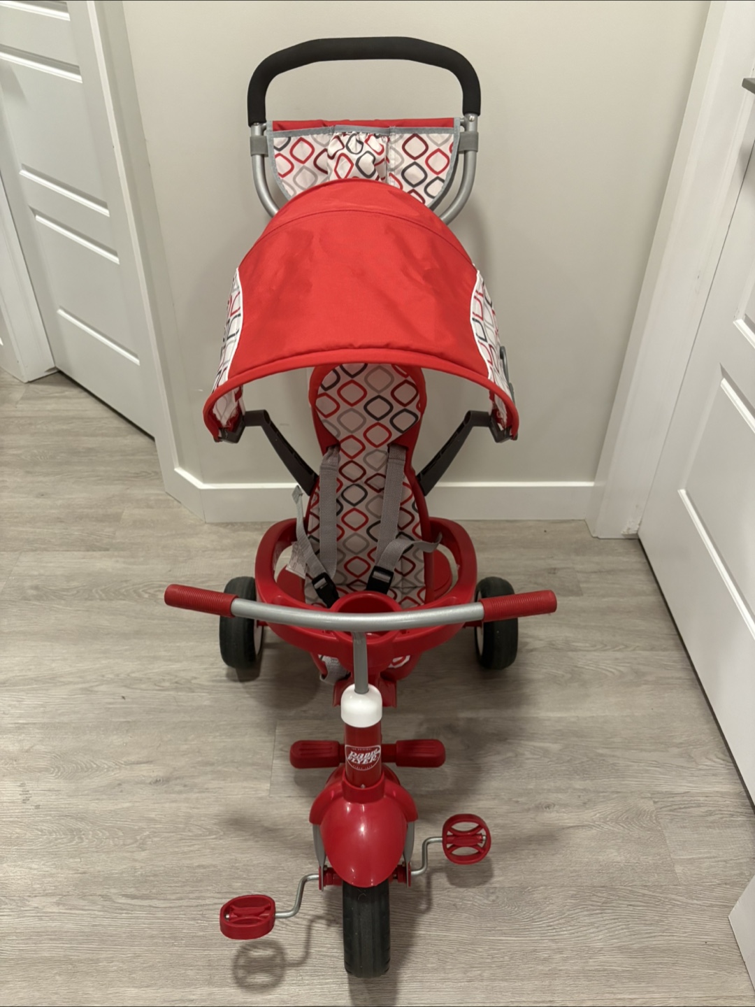 Radio Flyer Steer & Stroll Trike