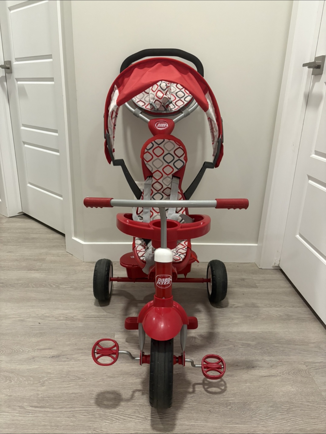 Radio Flyer Steer & Stroll Trike - photo 3