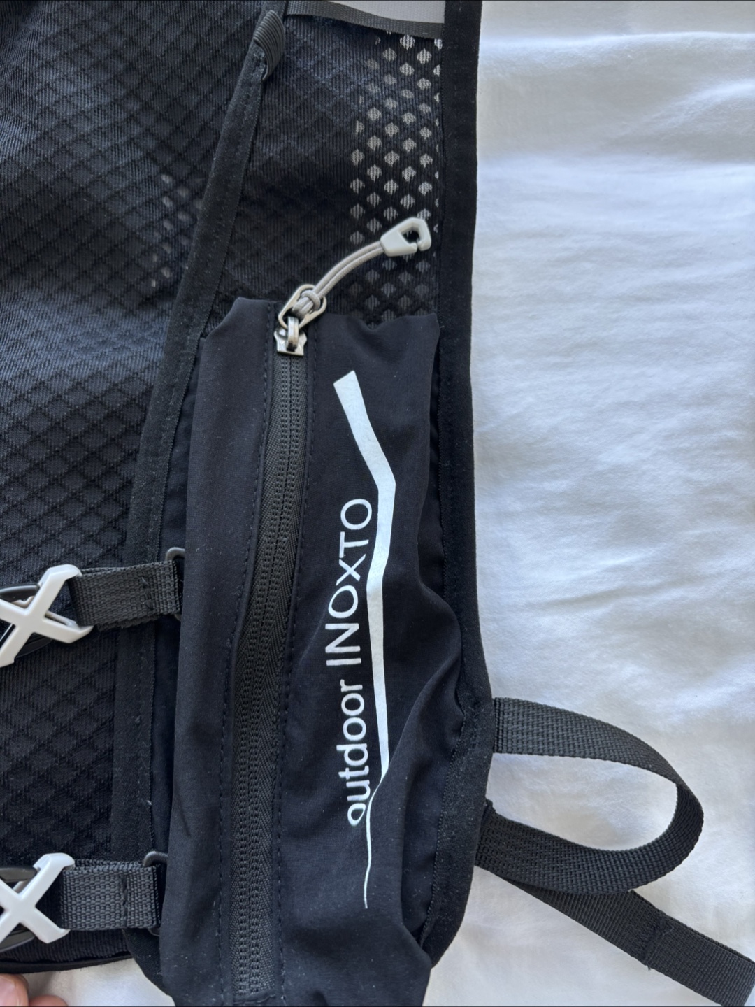 Black Running Vest 🇨🇦 - photo 3
