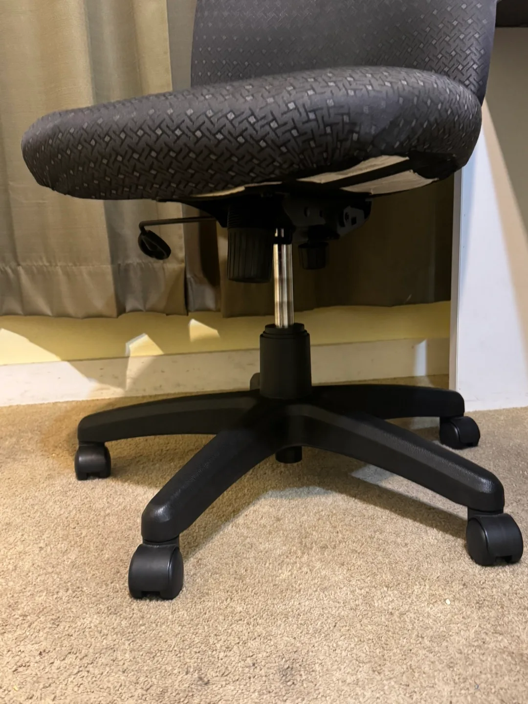 Corporate Express Office Chair image indicator(2)