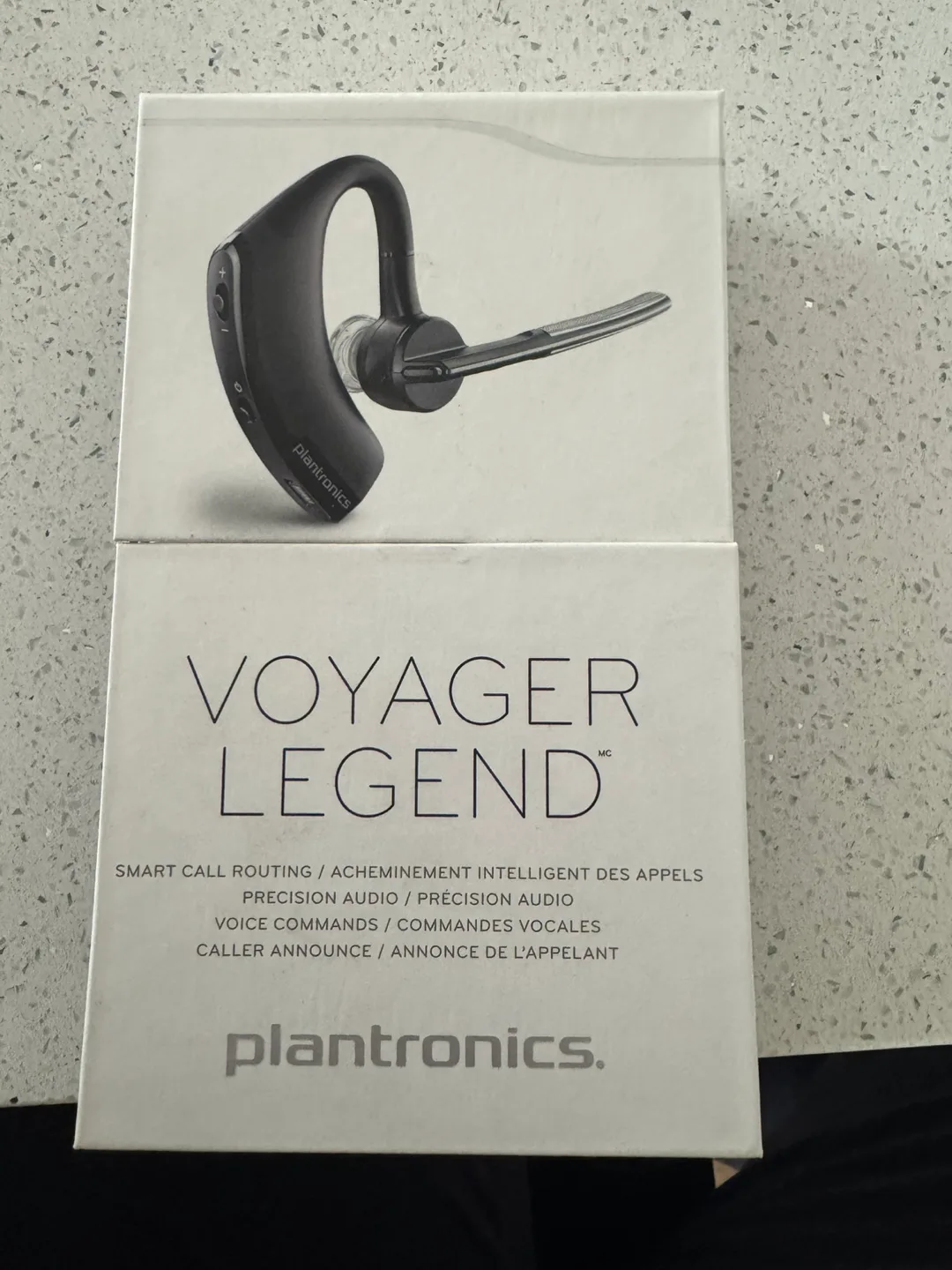 Plantronics Voyager Legend Headset - Like New! image indicator(3)