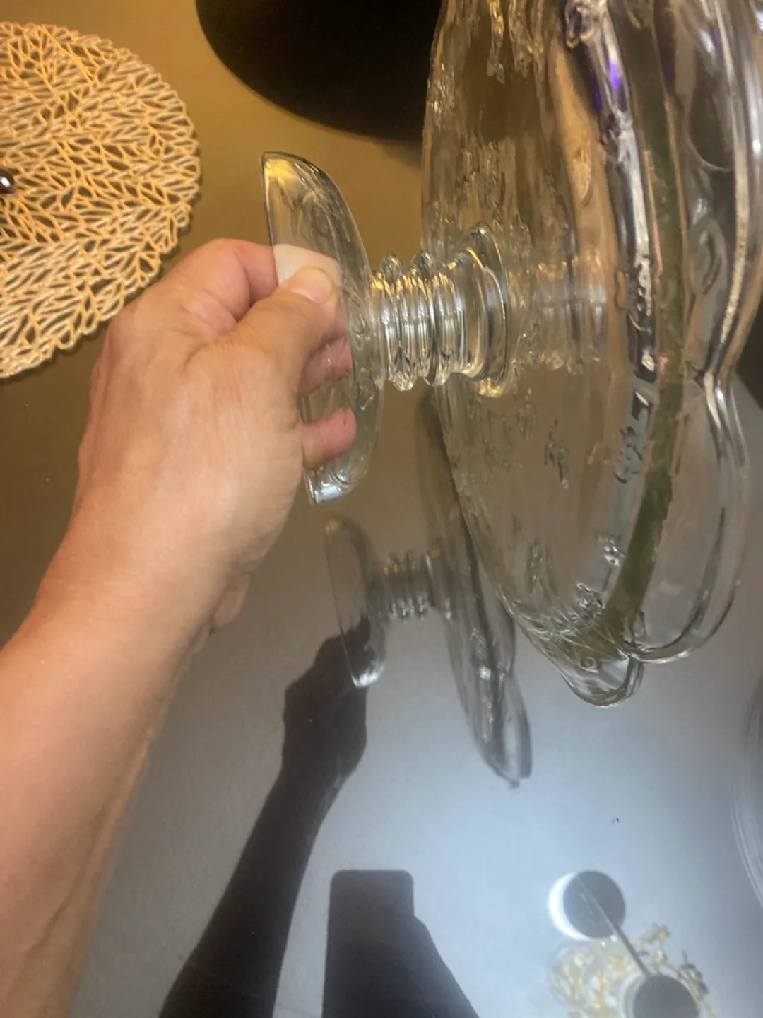 Glass Cake Stand with Dome Lid image indicator(4)