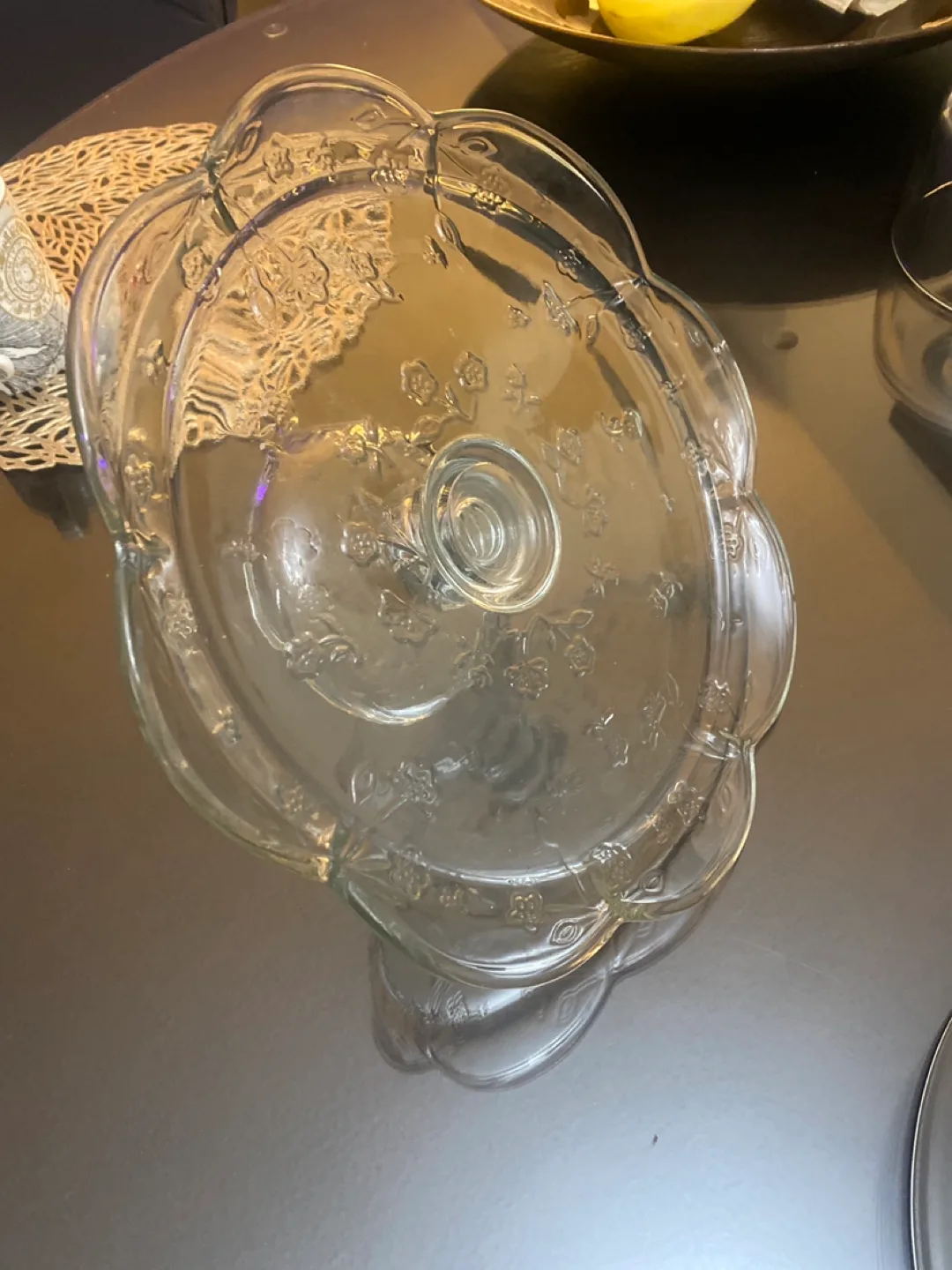 Glass Cake Stand with Dome Lid image indicator(6)