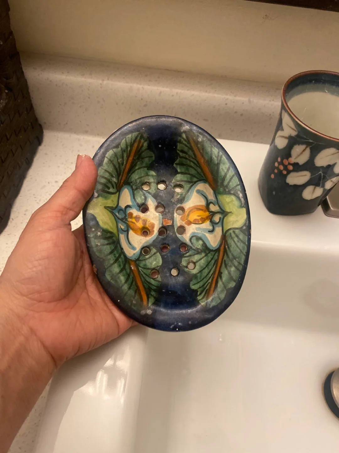 Handcrafted Ceramic Cup and Soap Dish Set image indicator(2)