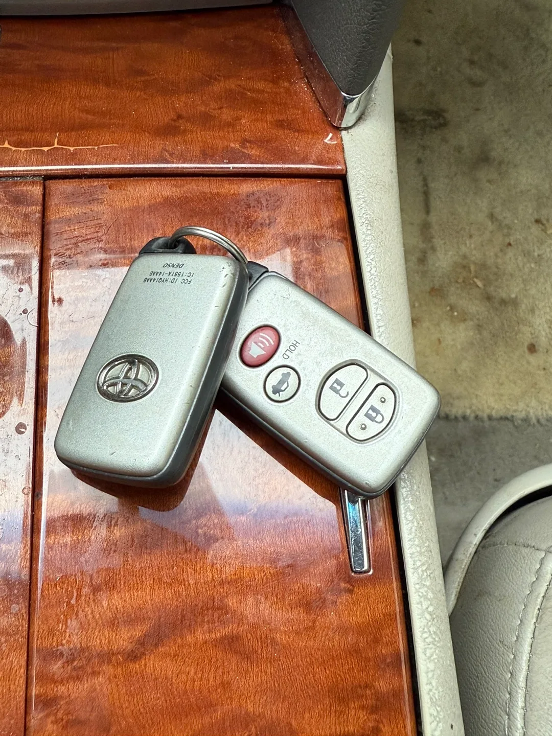 2010 Toyota Camry Hybrid - Fully Loaded image indicator(6)