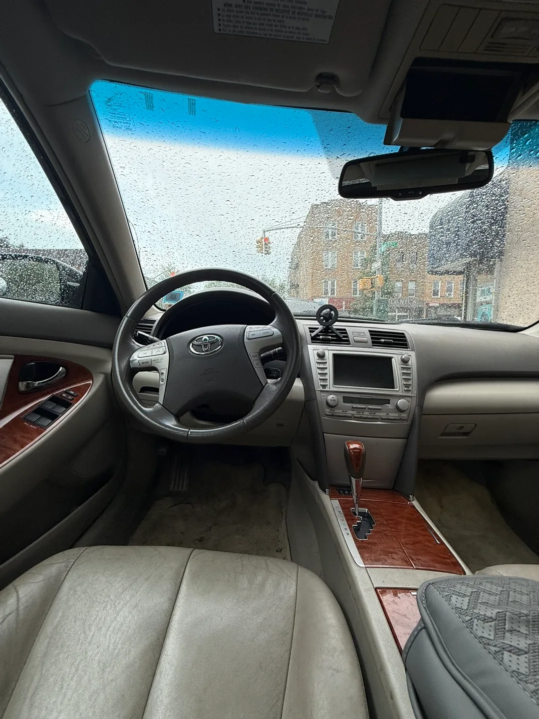 2010 Toyota Camry Hybrid - Fully Loaded image indicator(2)