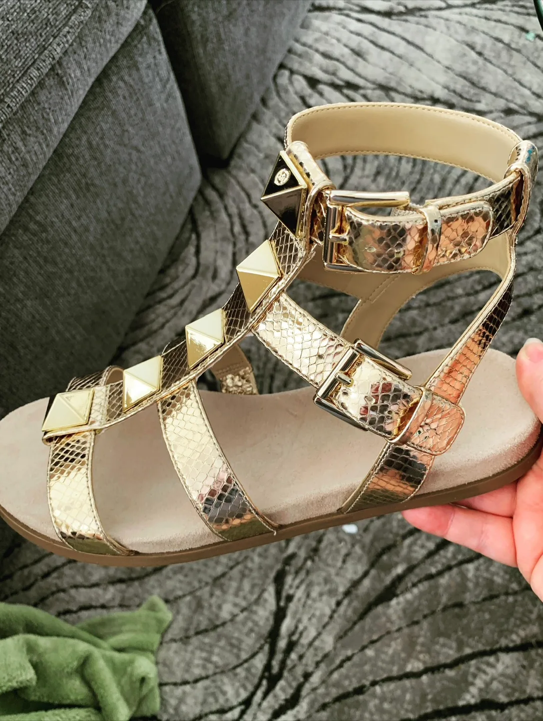 Michael Kors Pale Gold Gladiator Sandals - size 8 - NEW thumbnail
