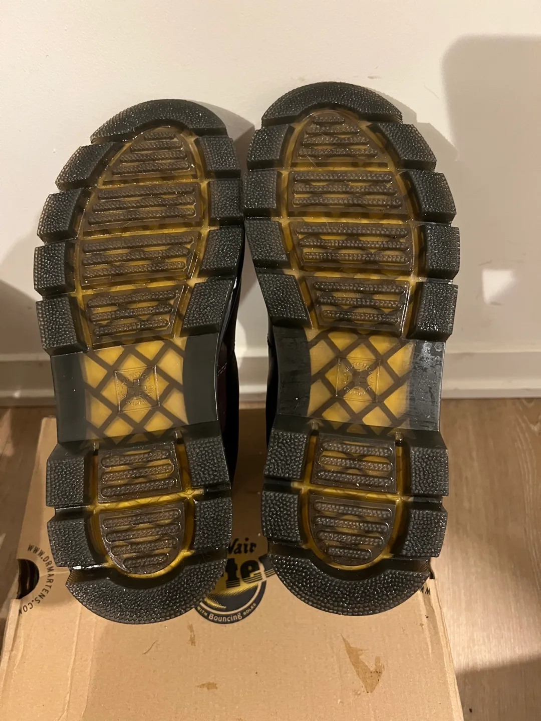 Dr. Martens boots Brown Leather image indicator(3)