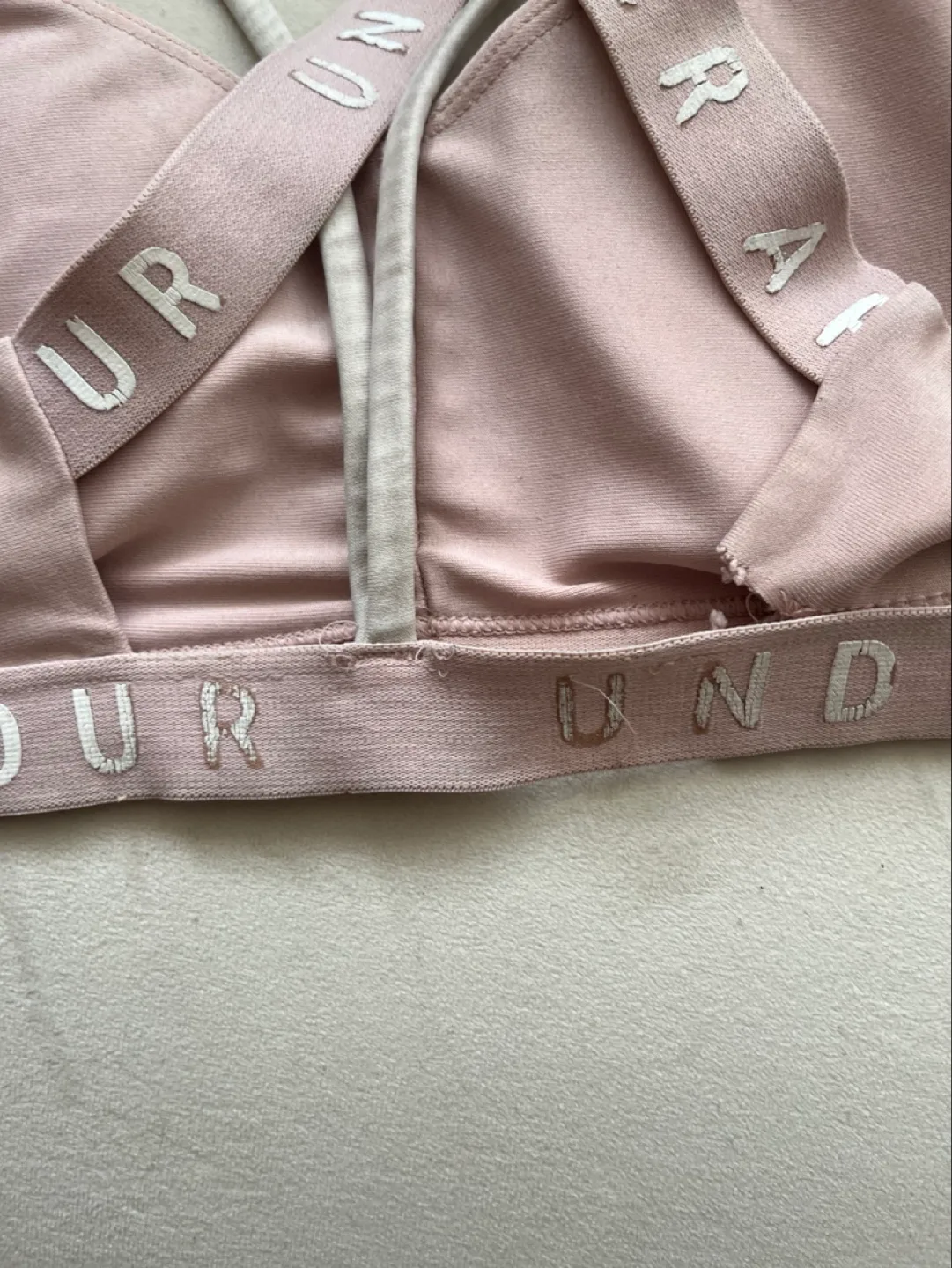 Under Armour Sports Bra small- Light Pink image indicator(2)