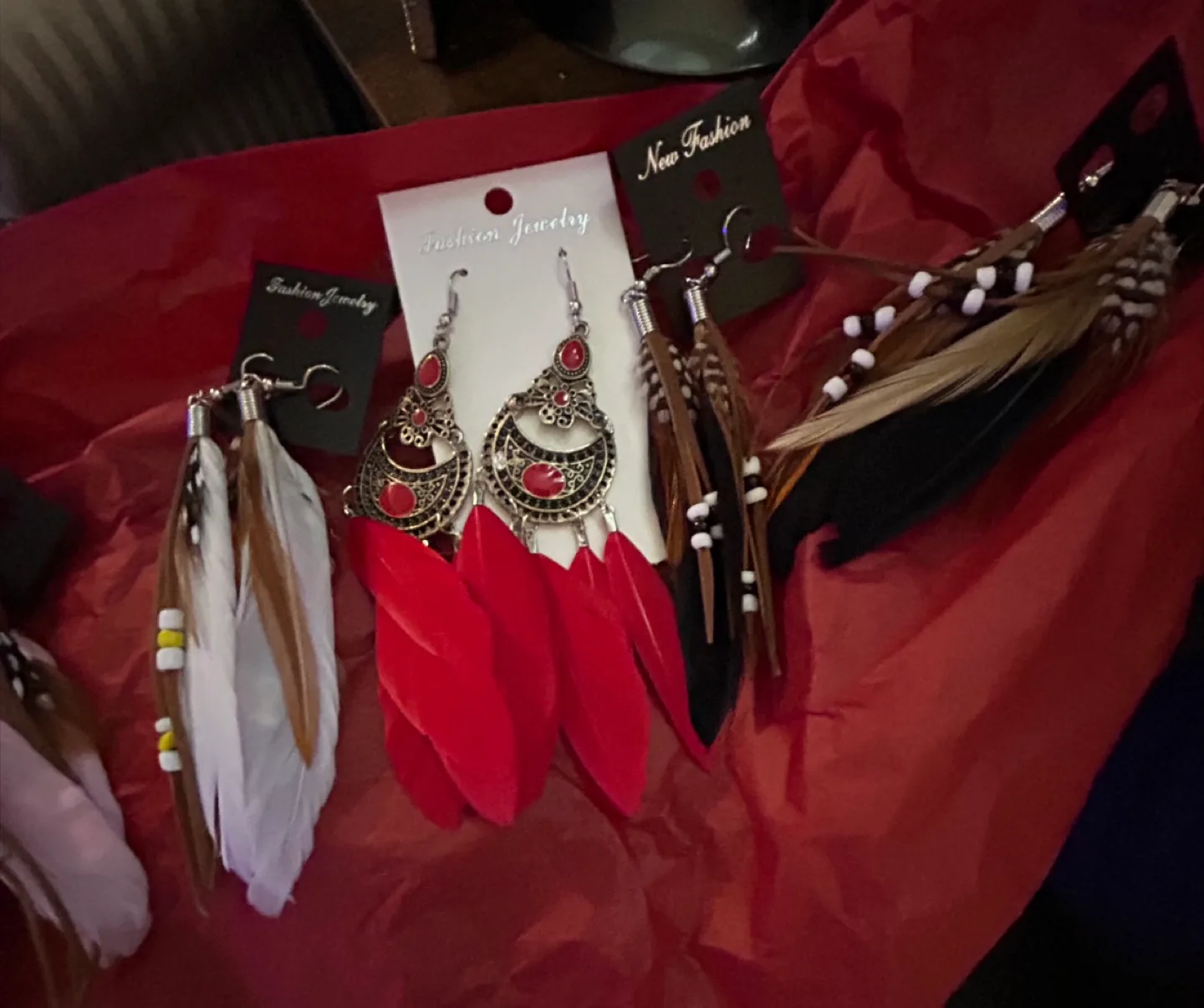 Fashion Feather Earrings - New thumbnail