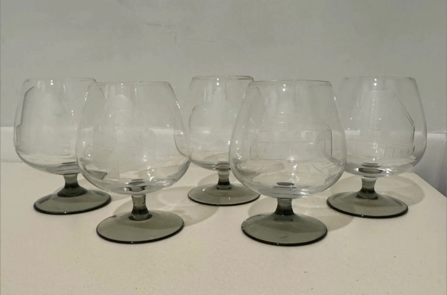 🇨🇦🍁Set of 5 Etched Building Cognac Glasses thumbnail