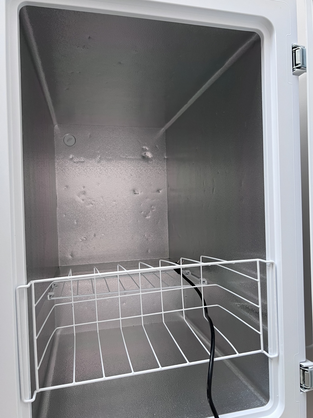 Vissani Chest Freezer - White - photo 2