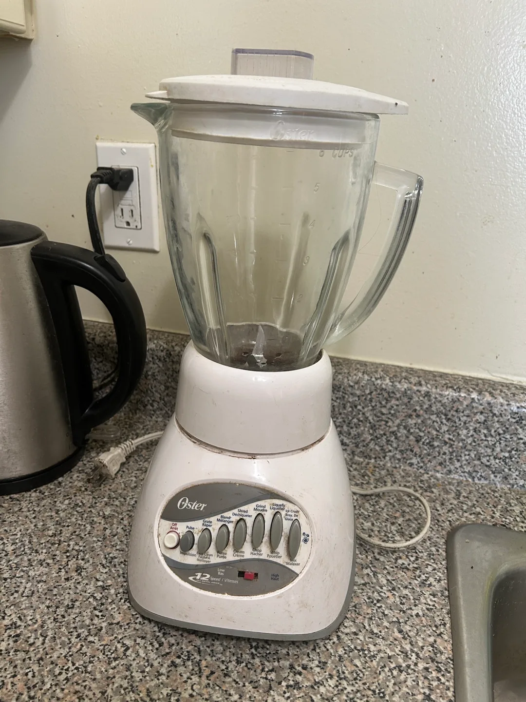Oster 12-Speed Blender thumbnail
