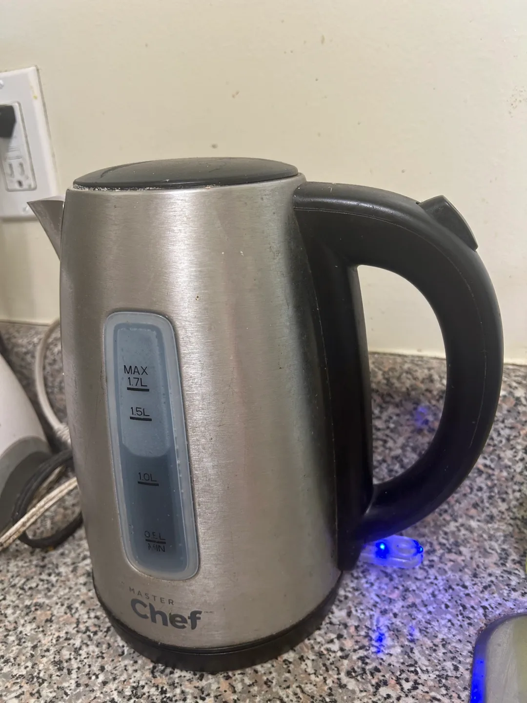 Master Chef Electric Kettle - 1.7L Capacity thumbnail
