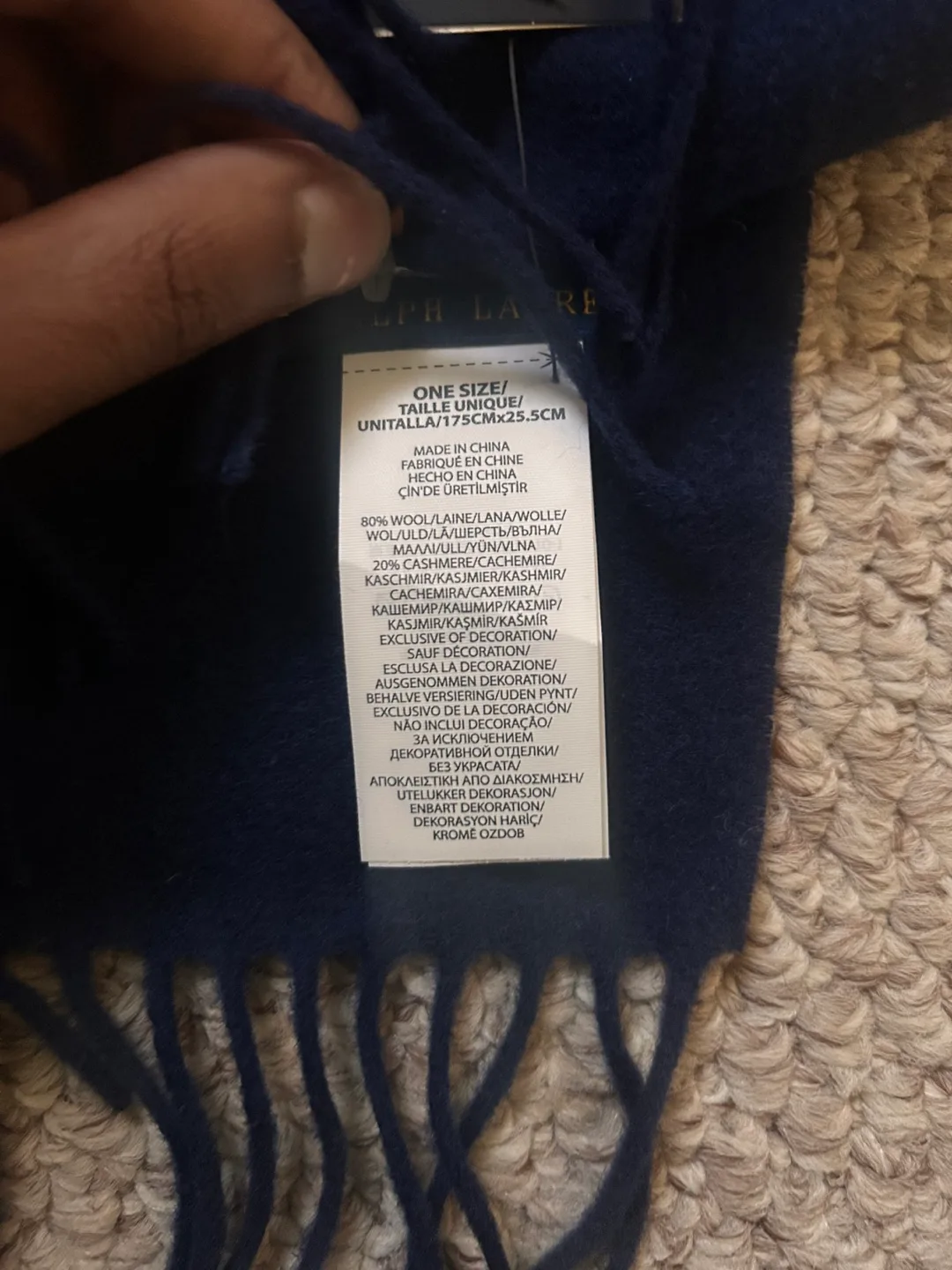 New Ralph Lauren Wool-Cashmere Scarf Unisex image indicator(2)